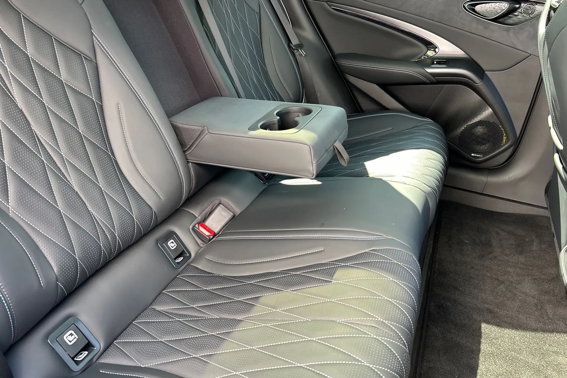 BYD SEAL thumbnail image number 25