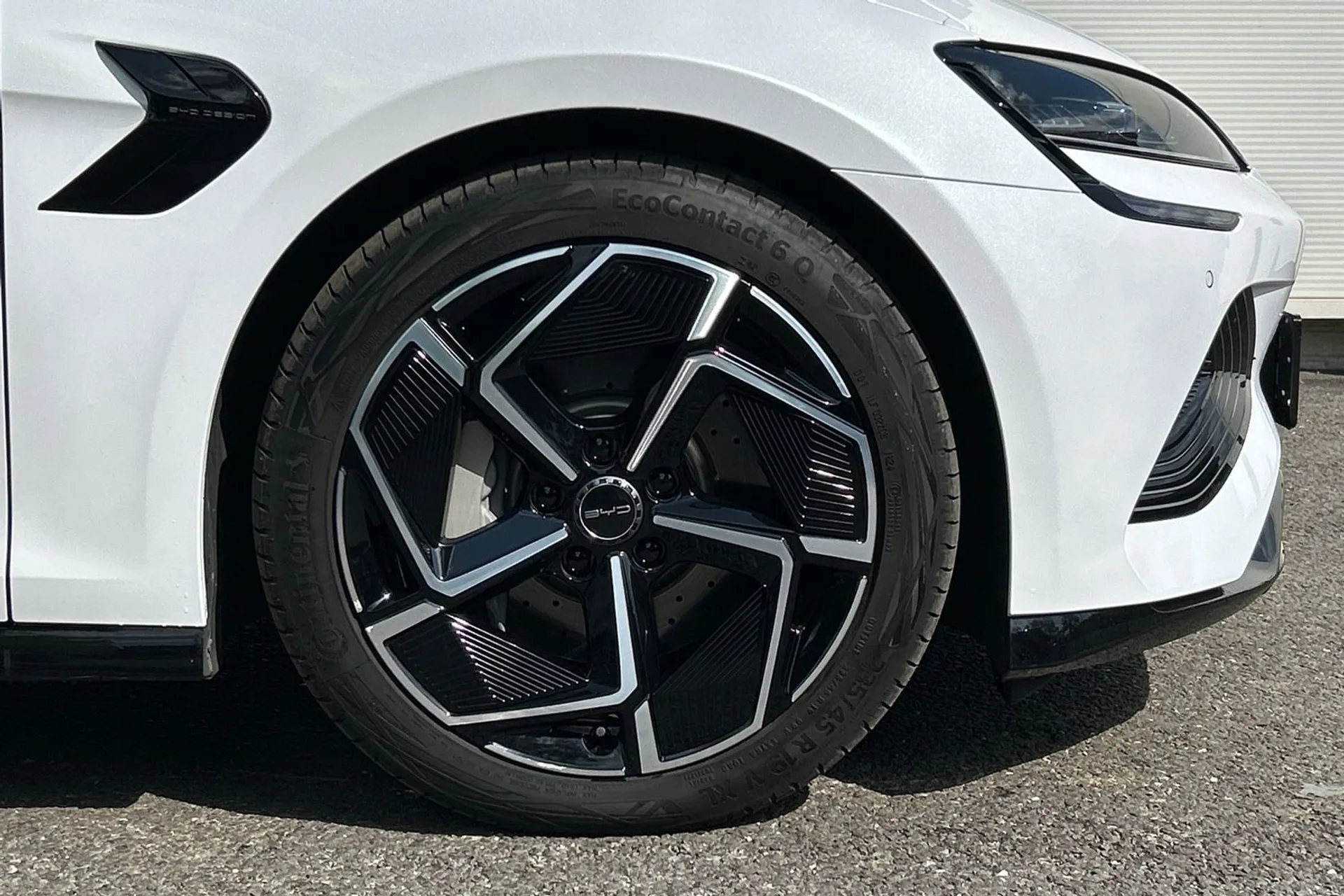 BYD SEAL thumbnail image number 21