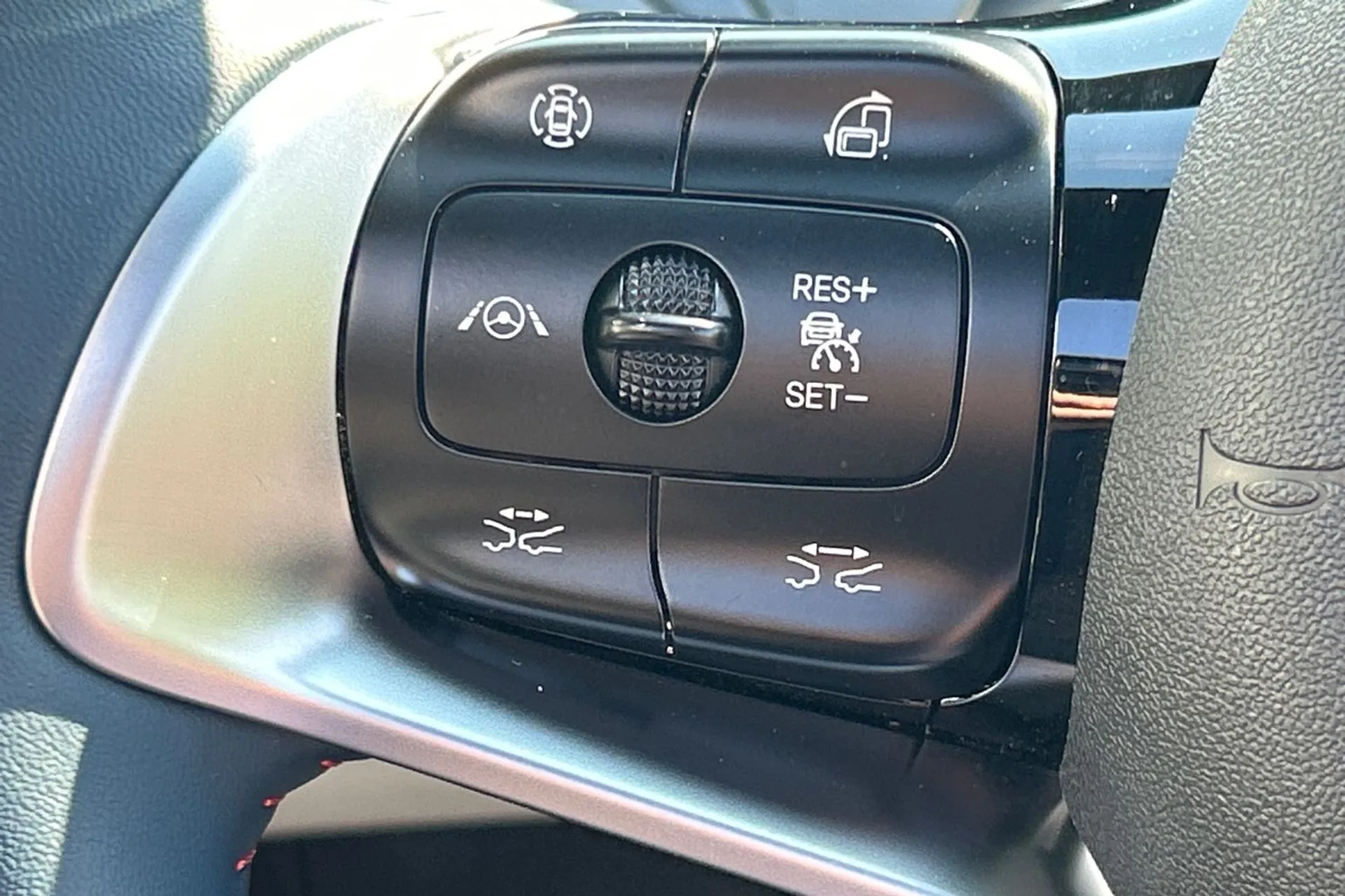 BYD ATTO 3 thumbnail image number 42