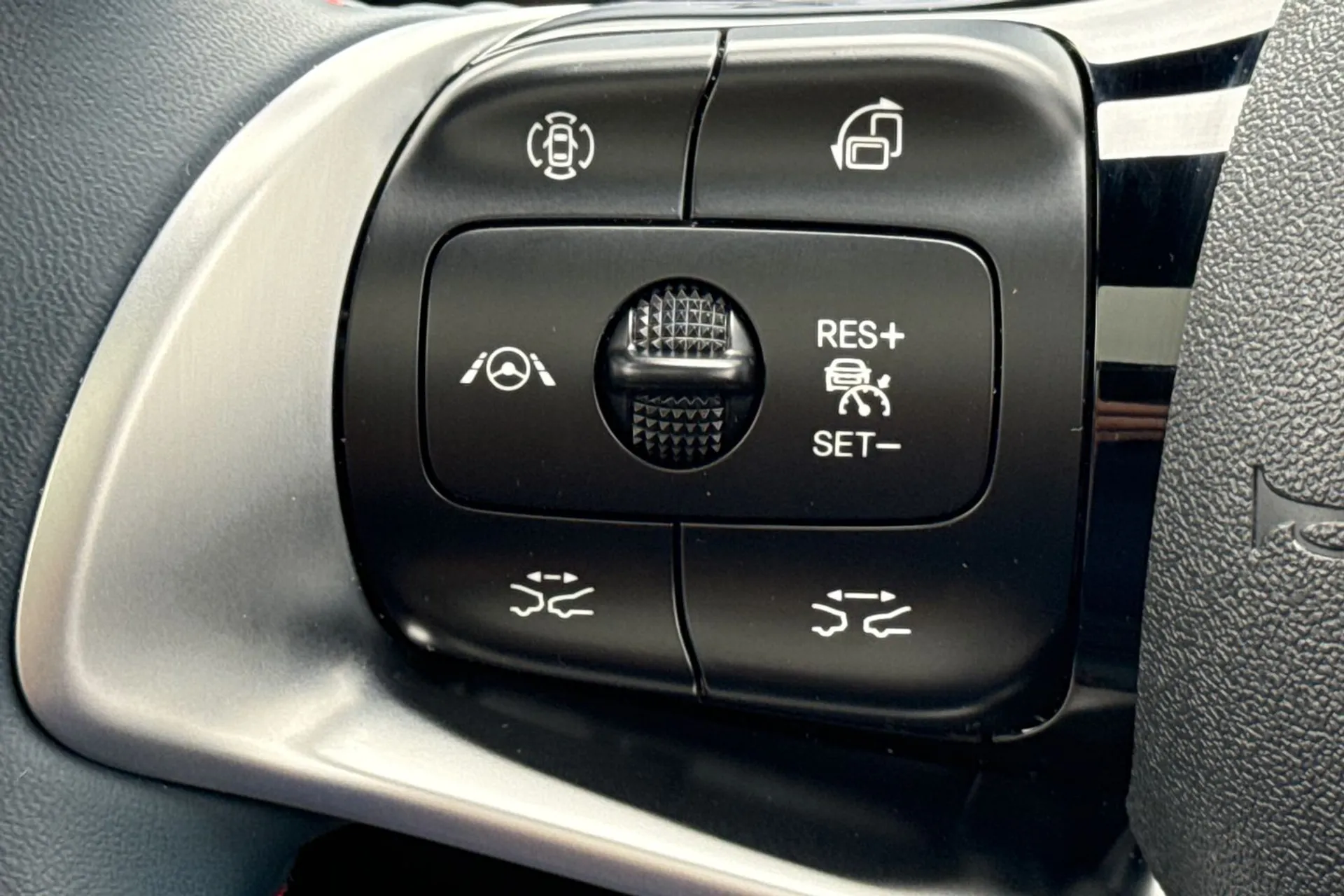 BYD ATTO 3 thumbnail image number 44