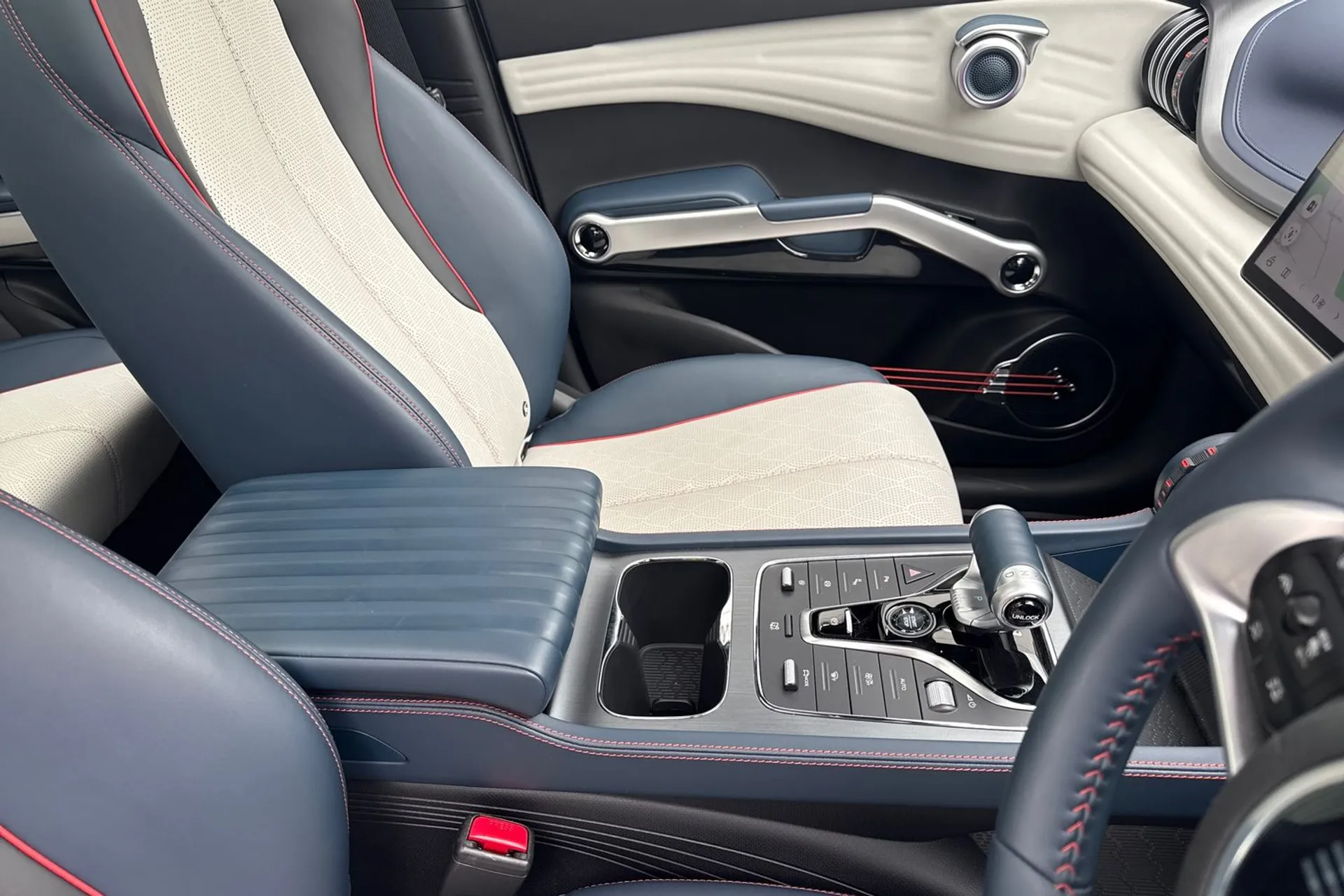 BYD ATTO 3 thumbnail image number 51