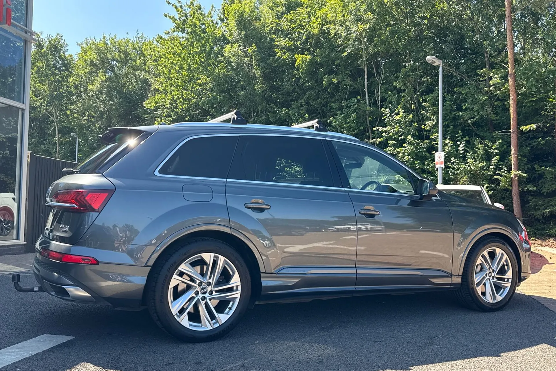 Audi Q7 thumbnail image number 6