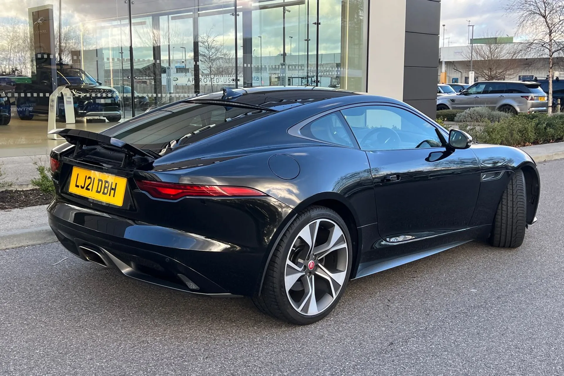 Jaguar F-TYPE thumbnail image number 19