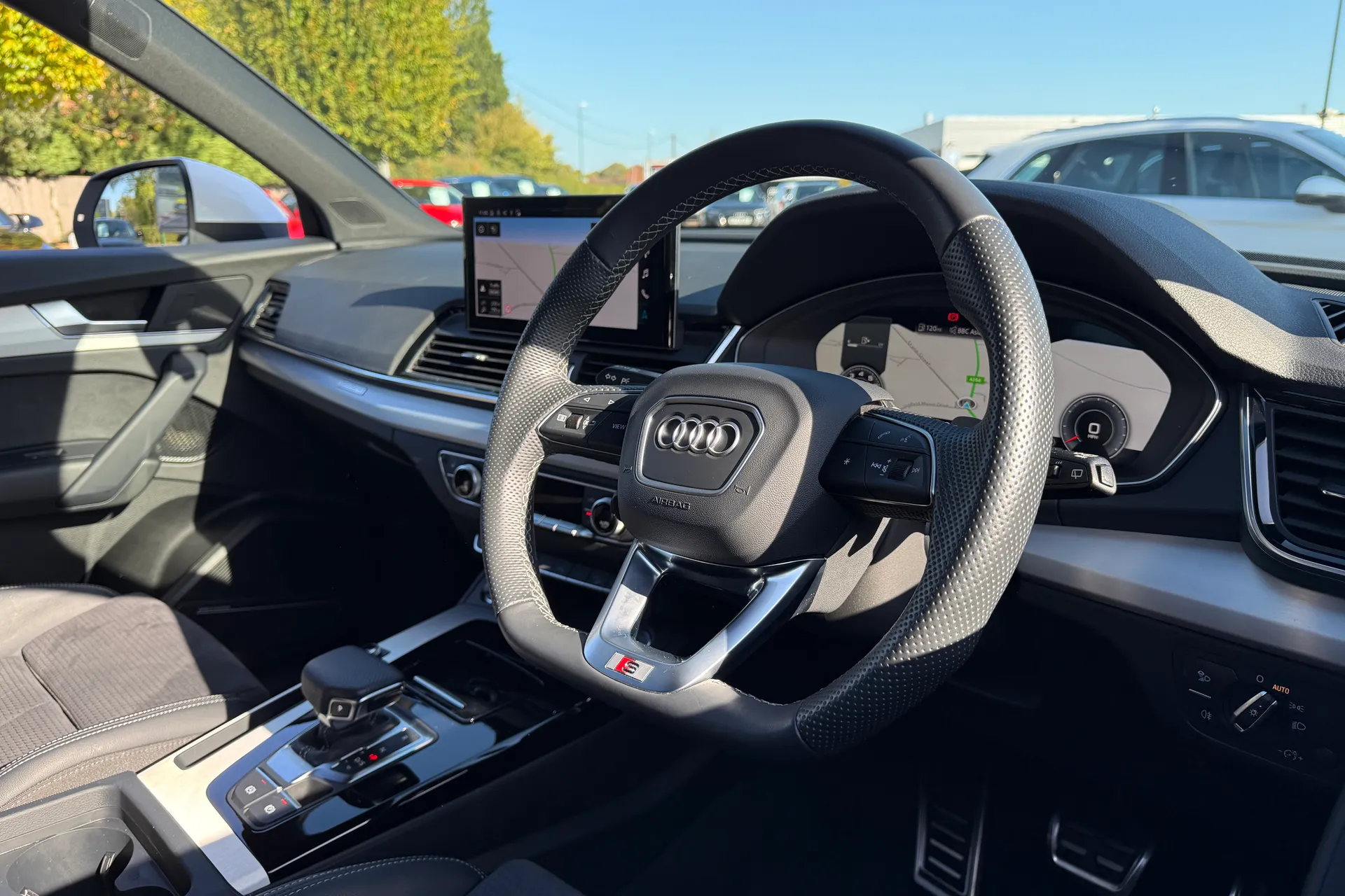 Audi Q5 thumbnail image number 28