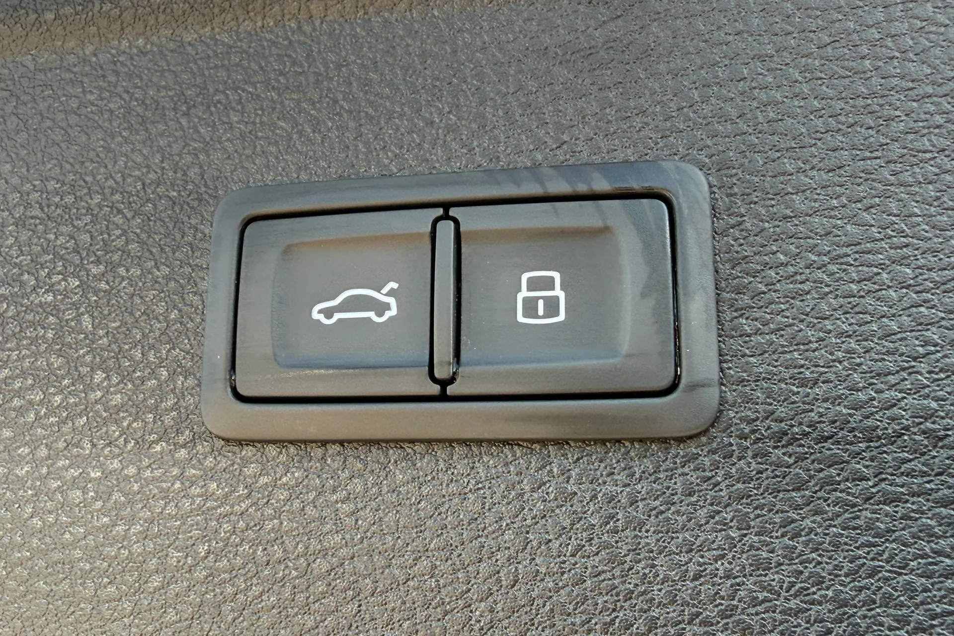 Audi Q5 thumbnail image number 36