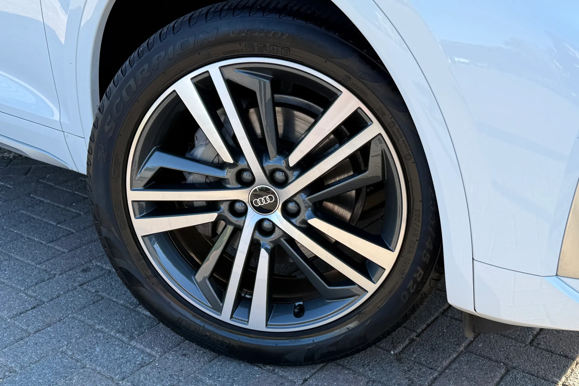 Audi Q5 thumbnail image number 8