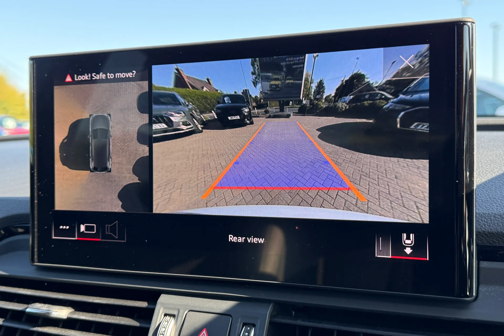 Audi Q5 thumbnail image number 4