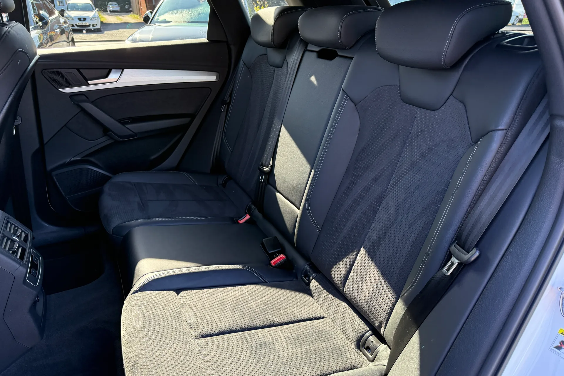 Audi Q5 thumbnail image number 42