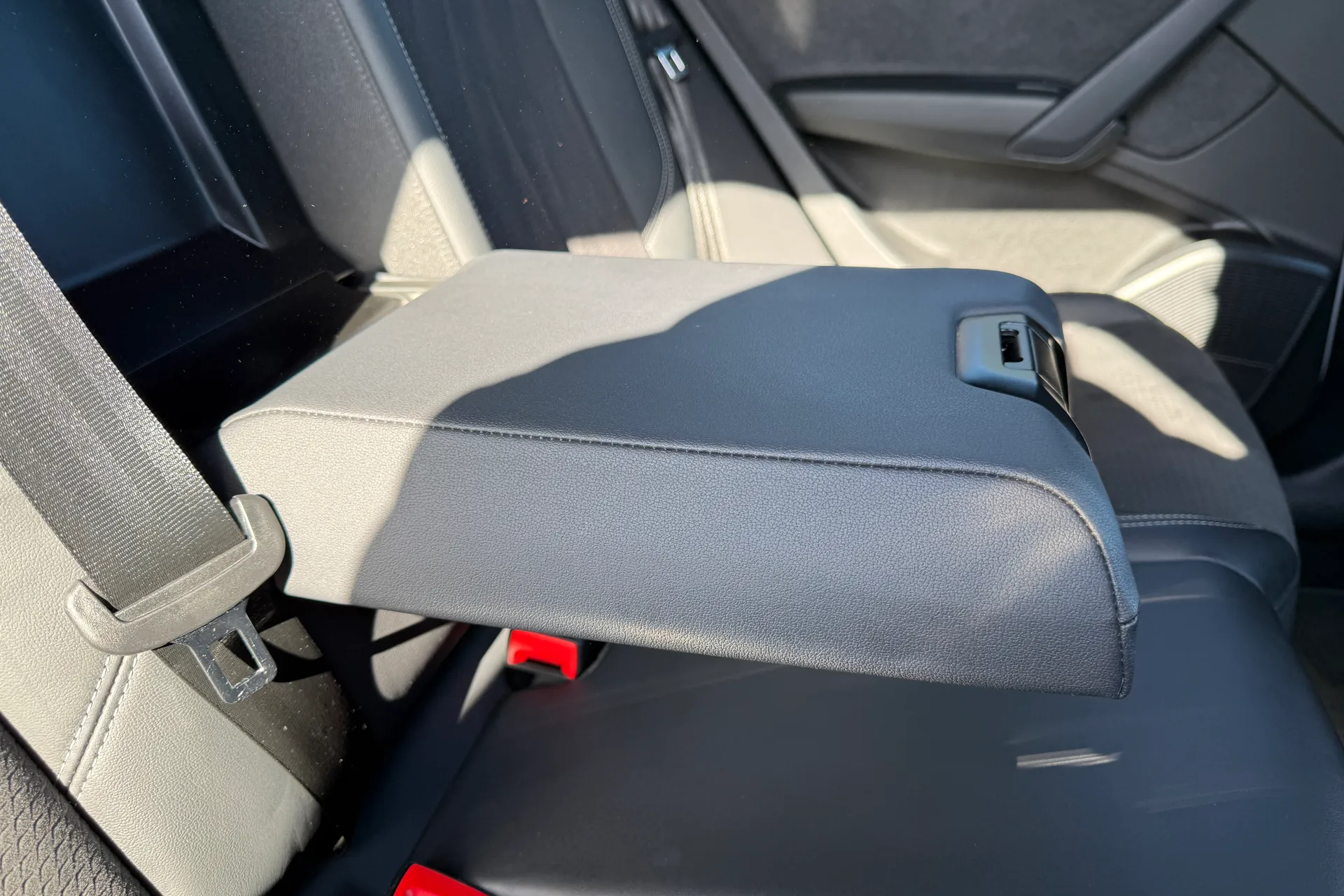 Audi Q5 thumbnail image number 45