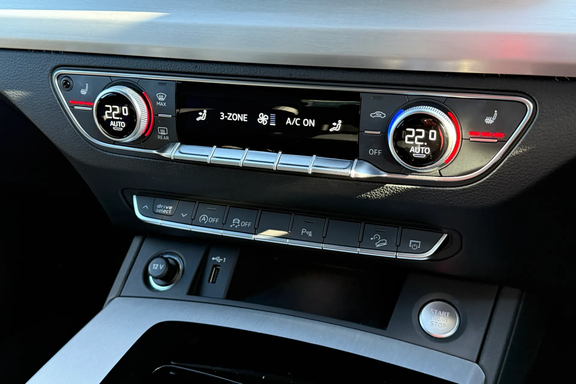 Audi Q5 thumbnail image number 16