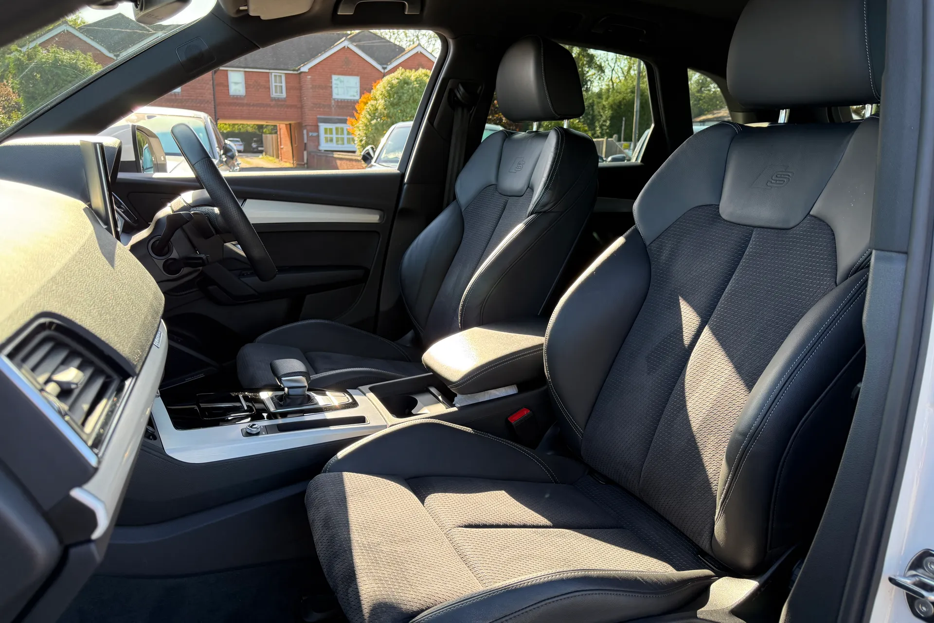 Audi Q5 thumbnail image number 30