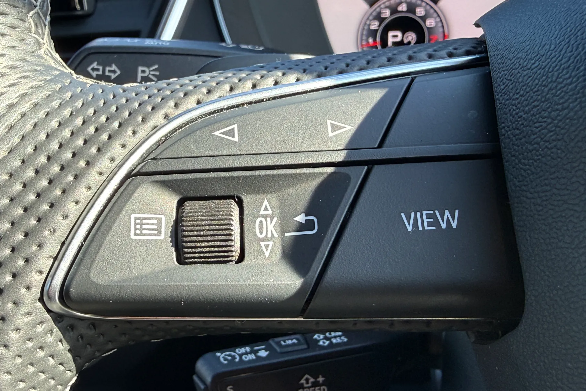 Audi Q5 thumbnail image number 21