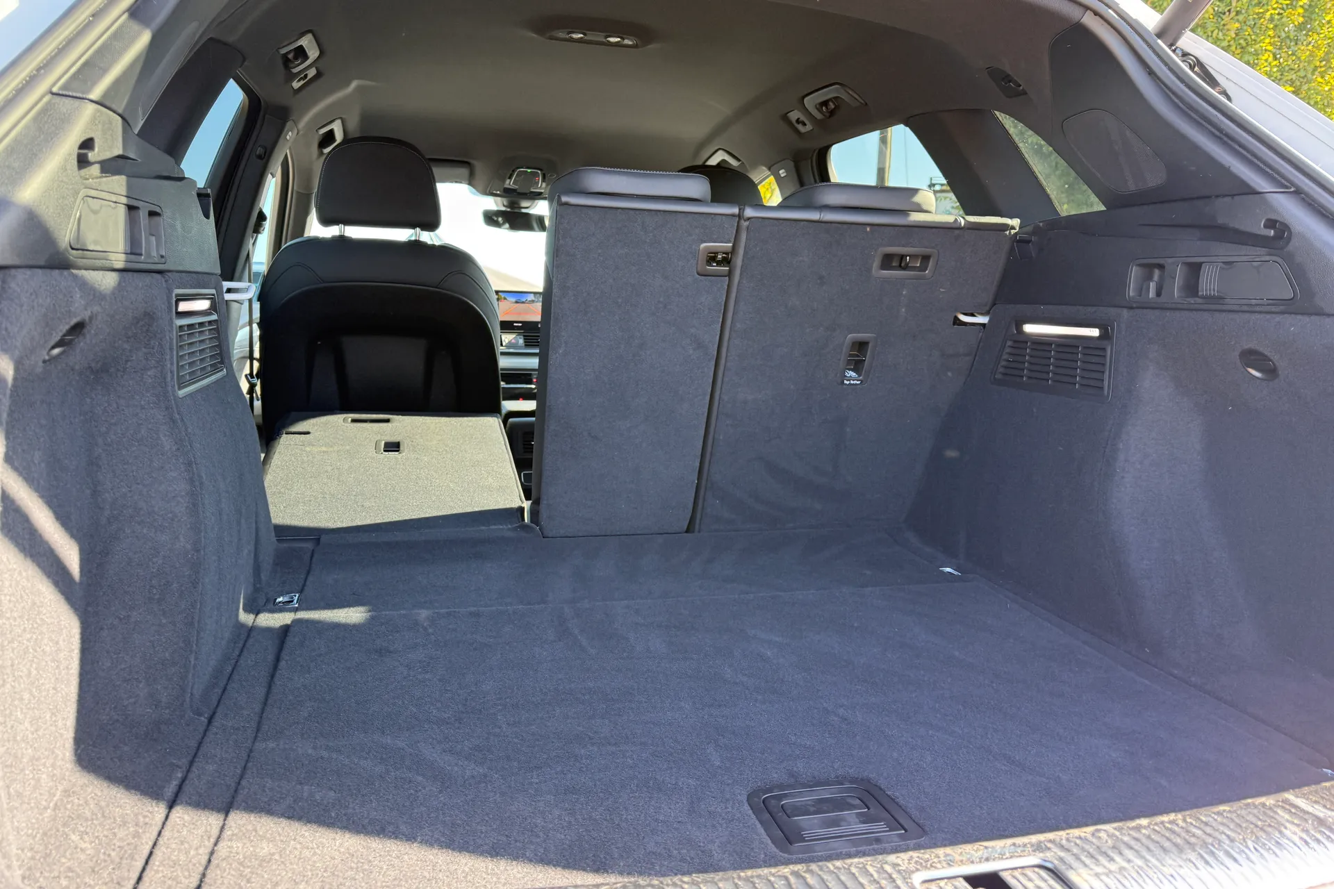 Audi Q5 thumbnail image number 35