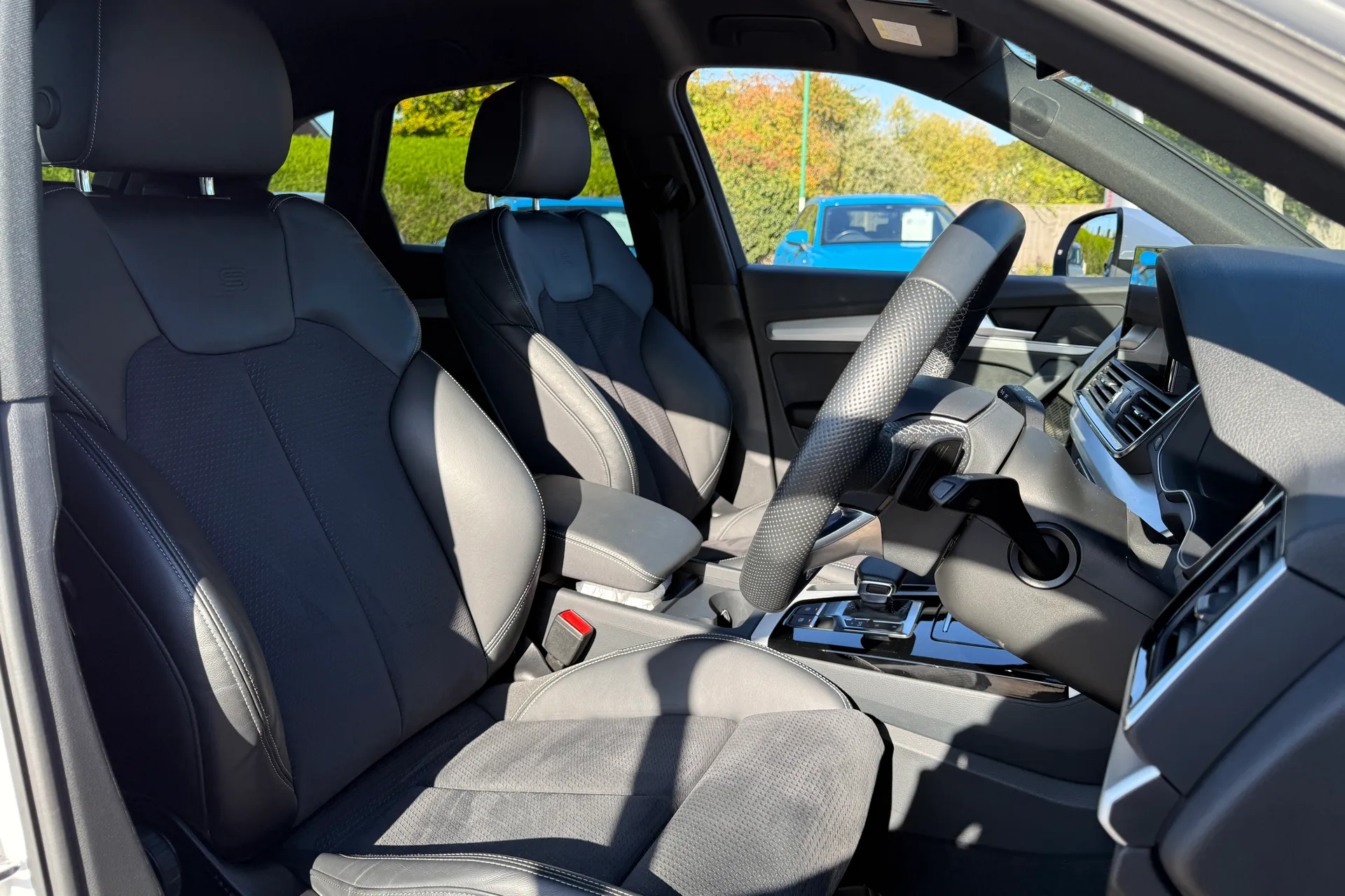 Audi Q5 thumbnail image number 27