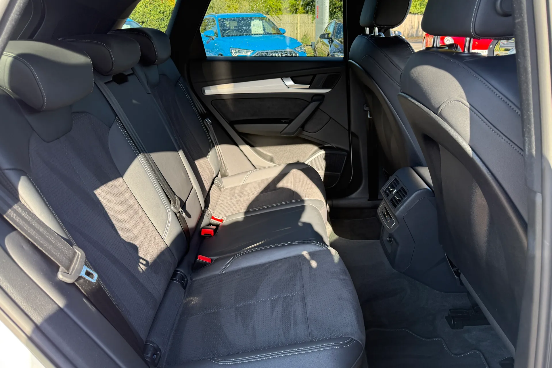 Audi Q5 thumbnail image number 44