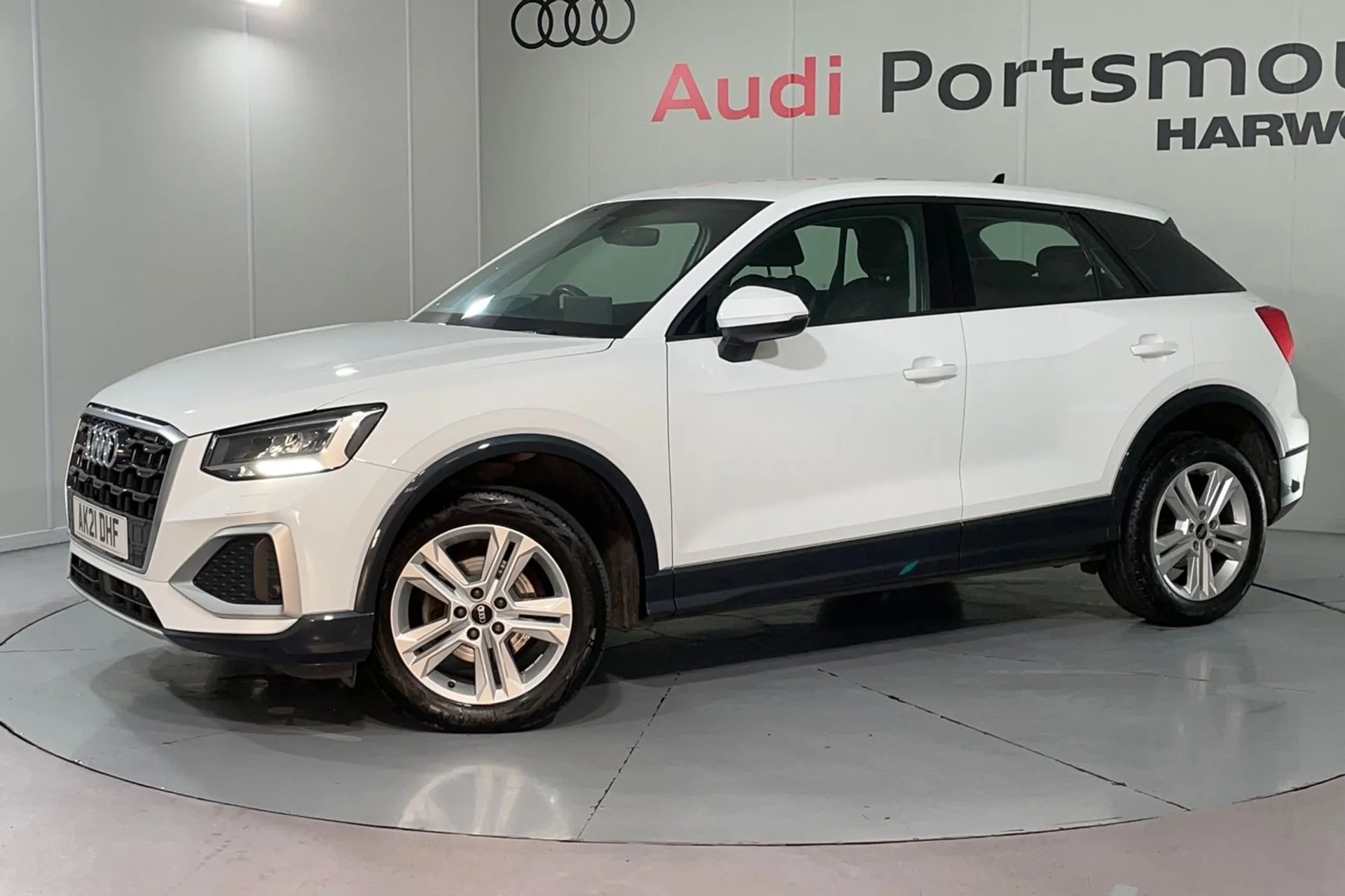 Audi Q2 thumbnail image number 10