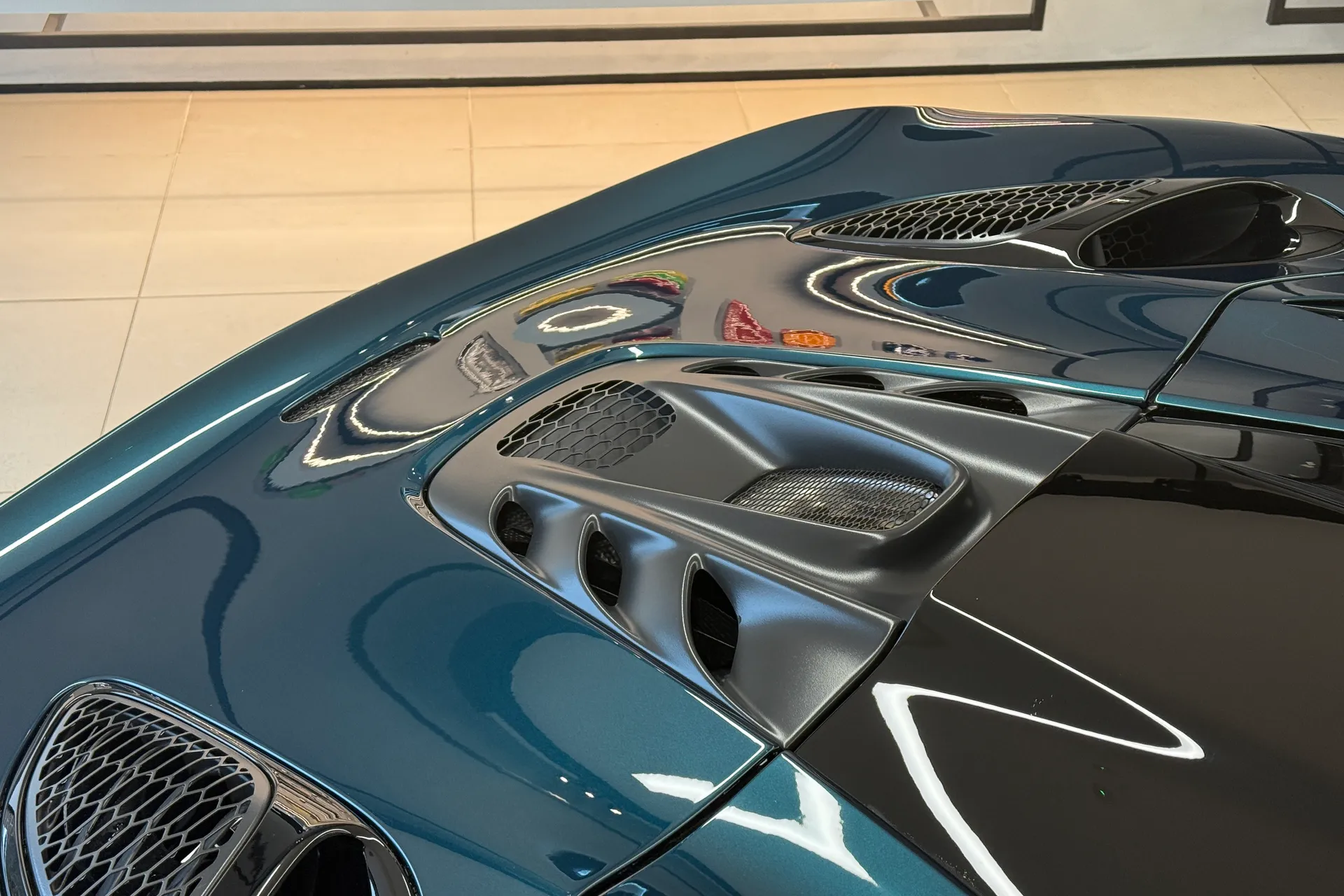McLaren ARTURA thumbnail image number 14