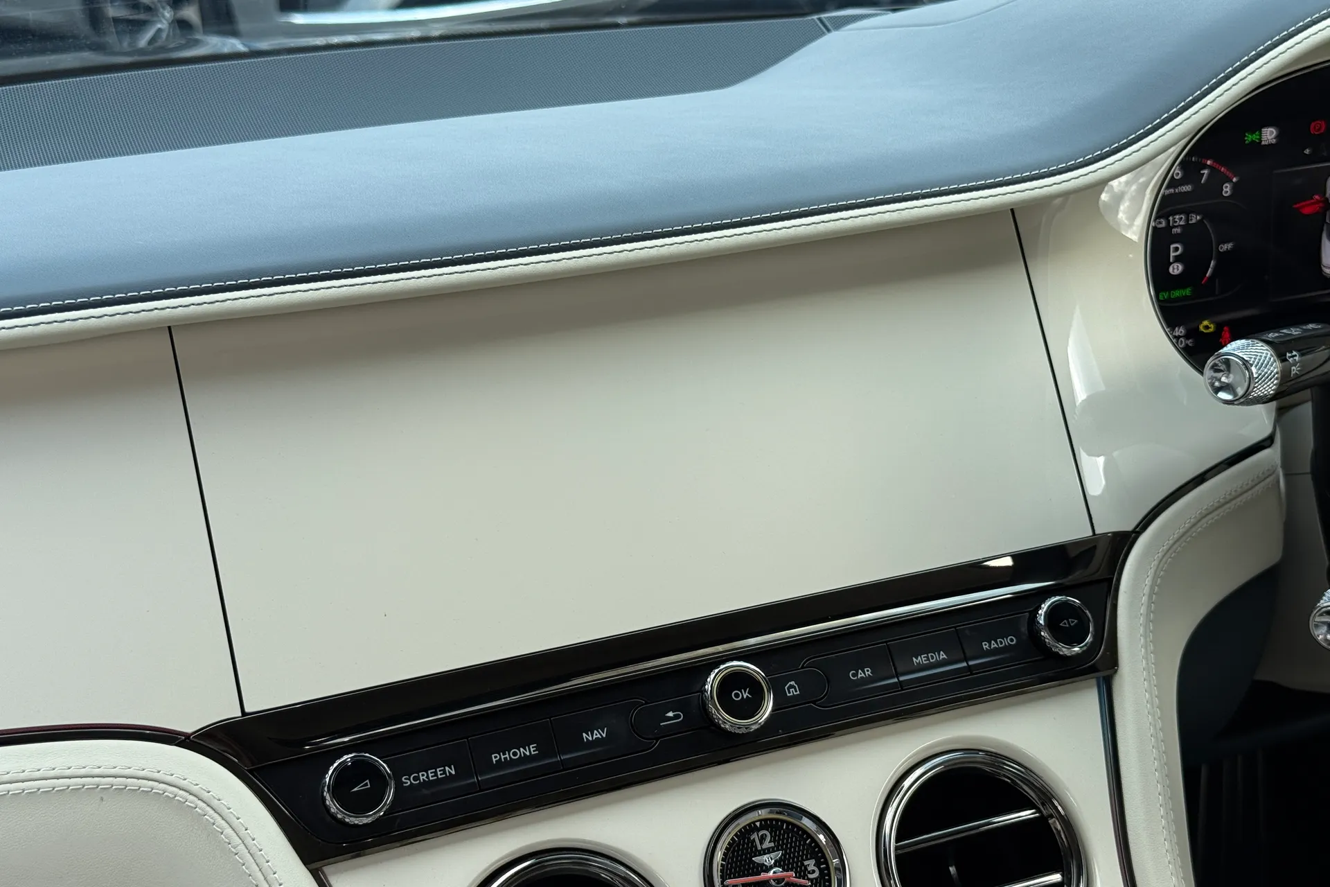 Bentley CONTINENTAL GTC thumbnail image number 36