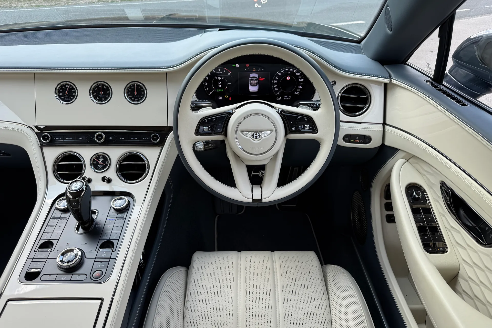 Bentley CONTINENTAL GTC thumbnail image number 43