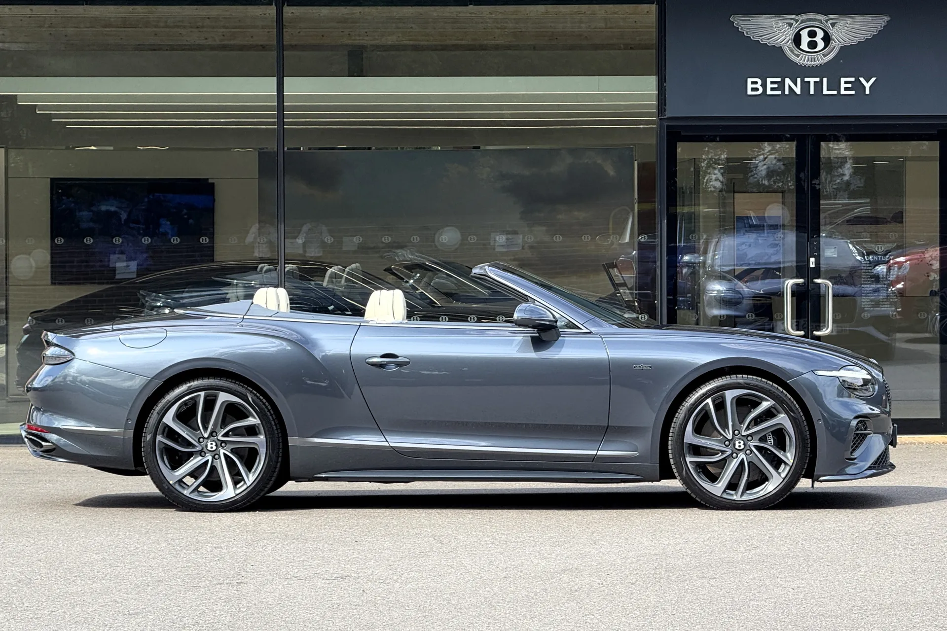 Bentley CONTINENTAL GTC thumbnail image number 2