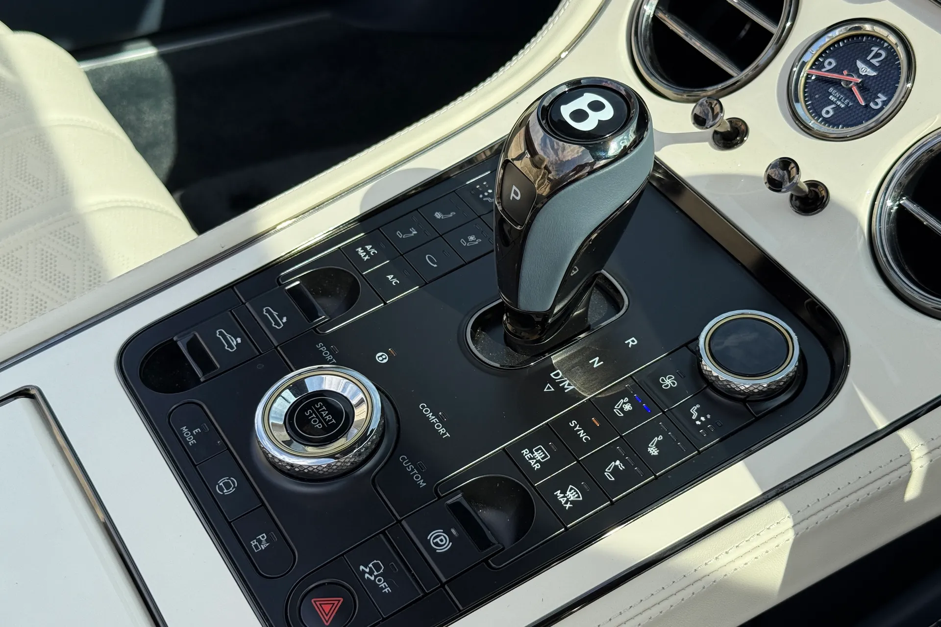 Bentley CONTINENTAL GTC thumbnail image number 15