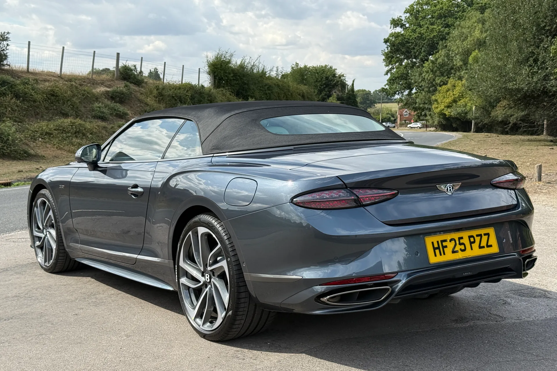 Bentley CONTINENTAL GTC thumbnail image number 48