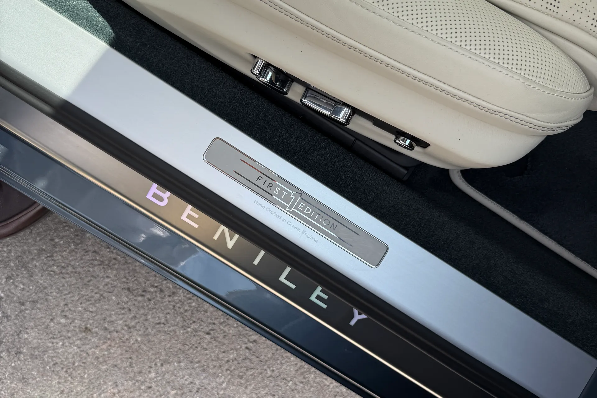 Bentley CONTINENTAL GTC thumbnail image number 4