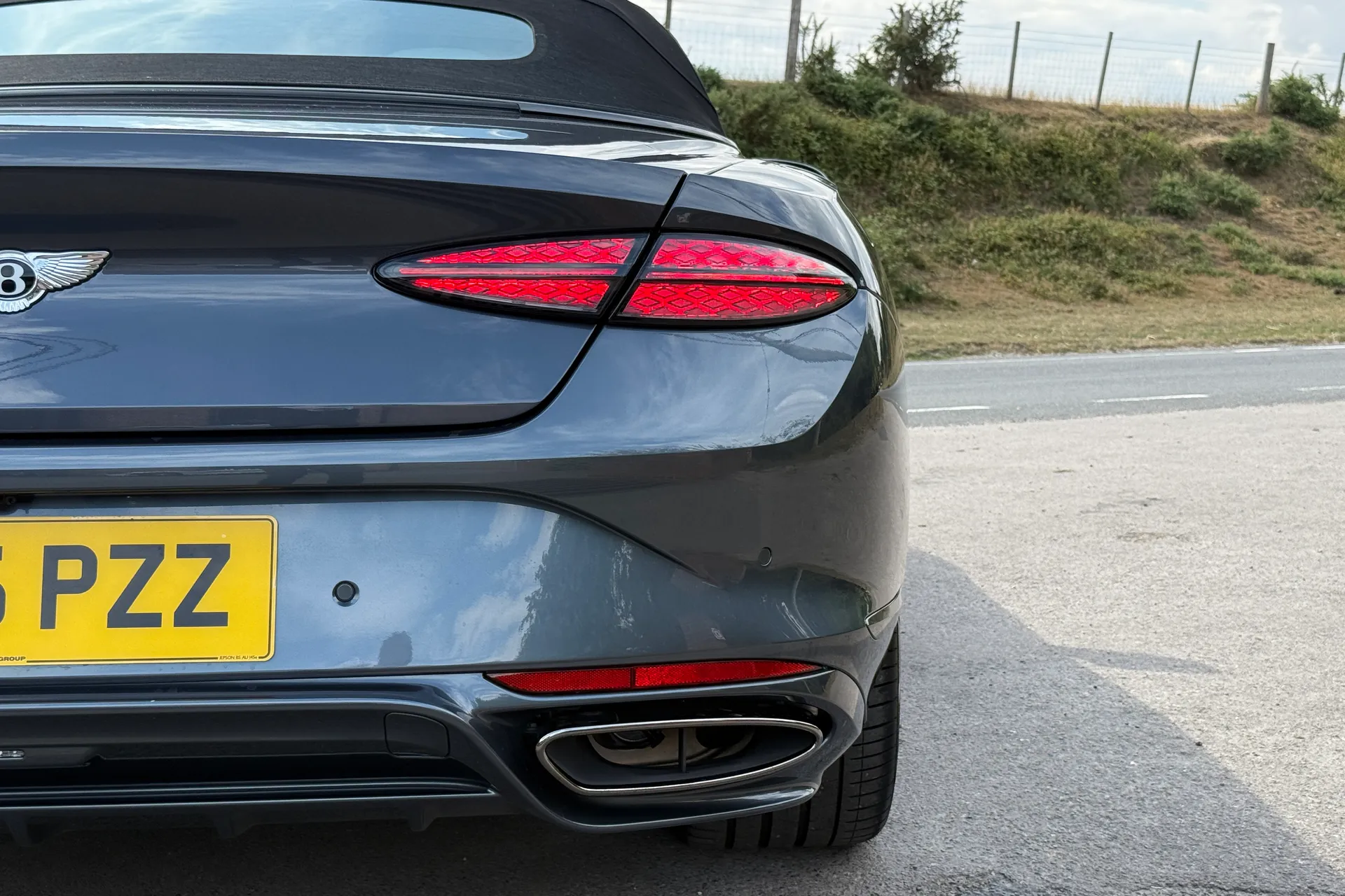 Bentley CONTINENTAL GTC thumbnail image number 49