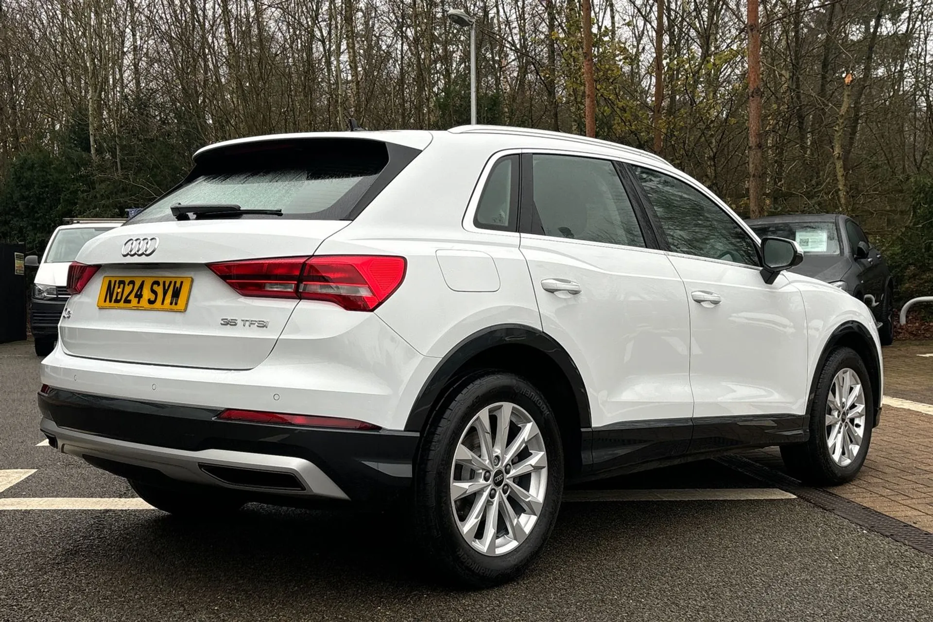 Audi Q3 thumbnail image number 6