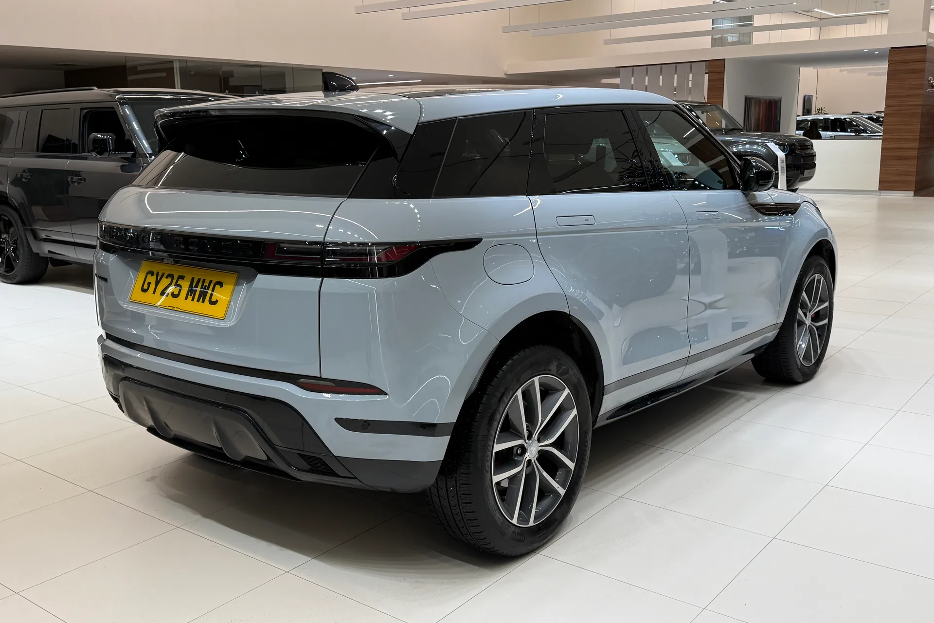 LAND ROVER RANGE ROVER EVOQUE thumbnail image number 10