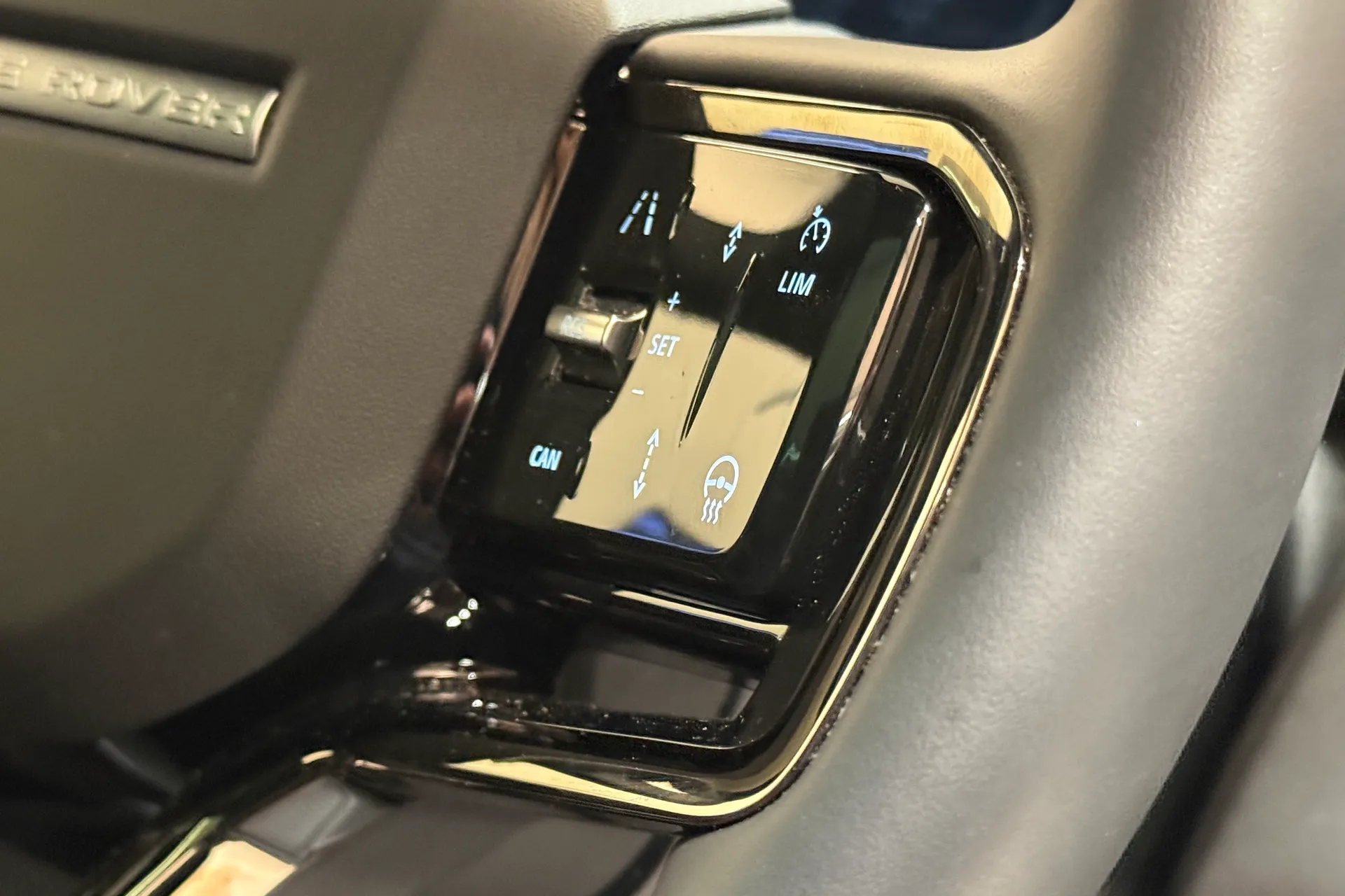 LAND ROVER RANGE ROVER EVOQUE thumbnail image number 33