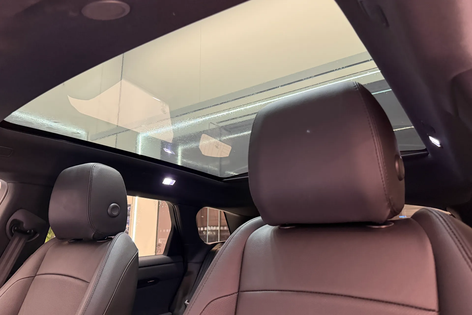 LAND ROVER RANGE ROVER EVOQUE thumbnail image number 4