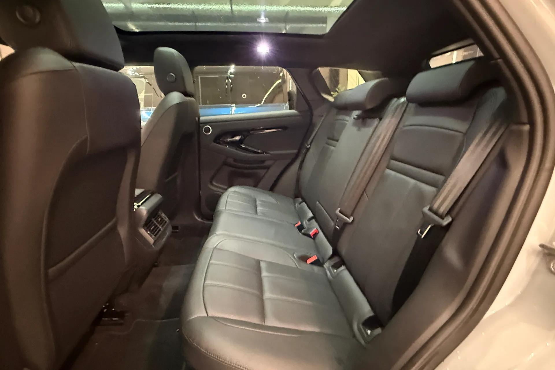 LAND ROVER RANGE ROVER EVOQUE thumbnail image number 31