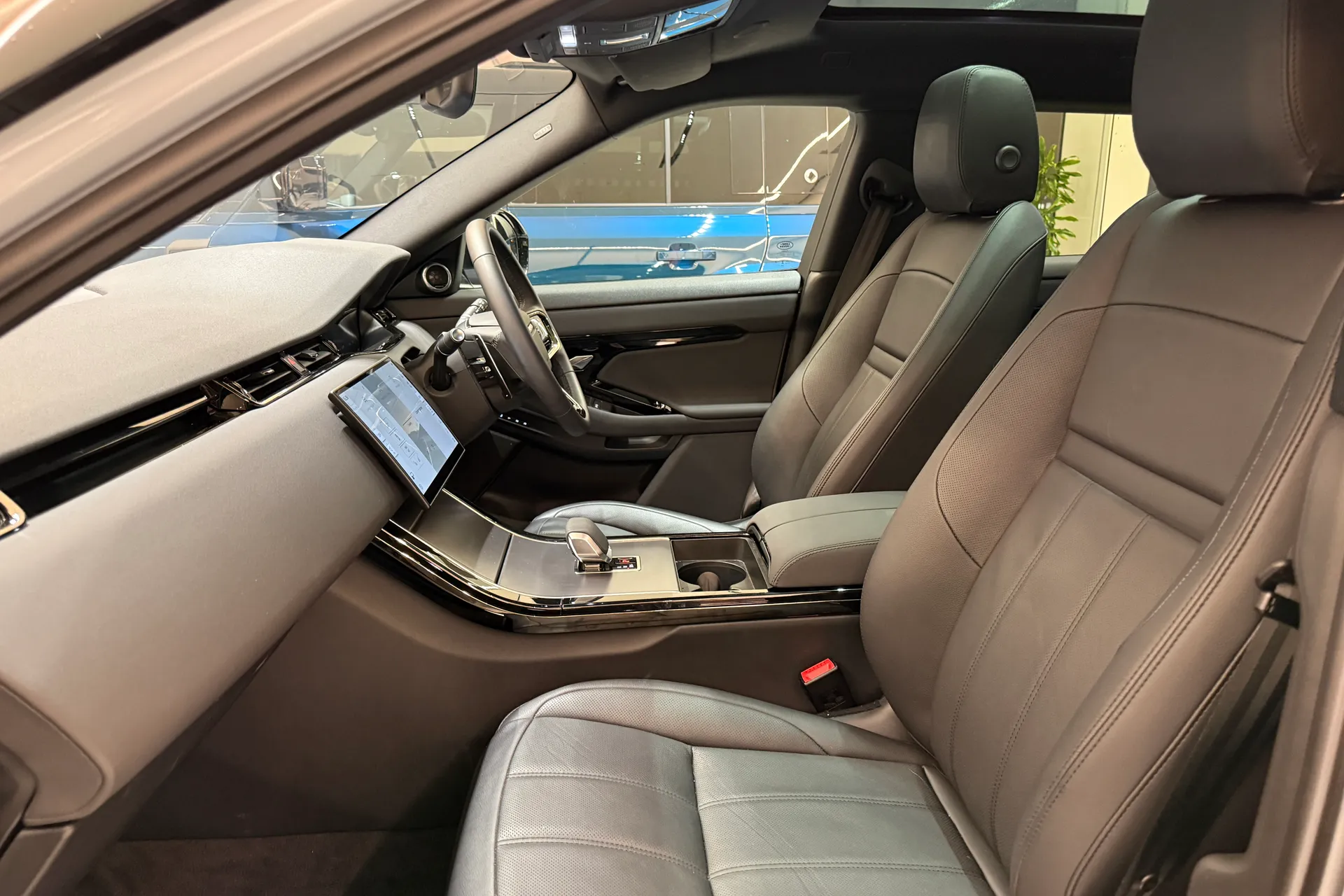 LAND ROVER RANGE ROVER EVOQUE thumbnail image number 30