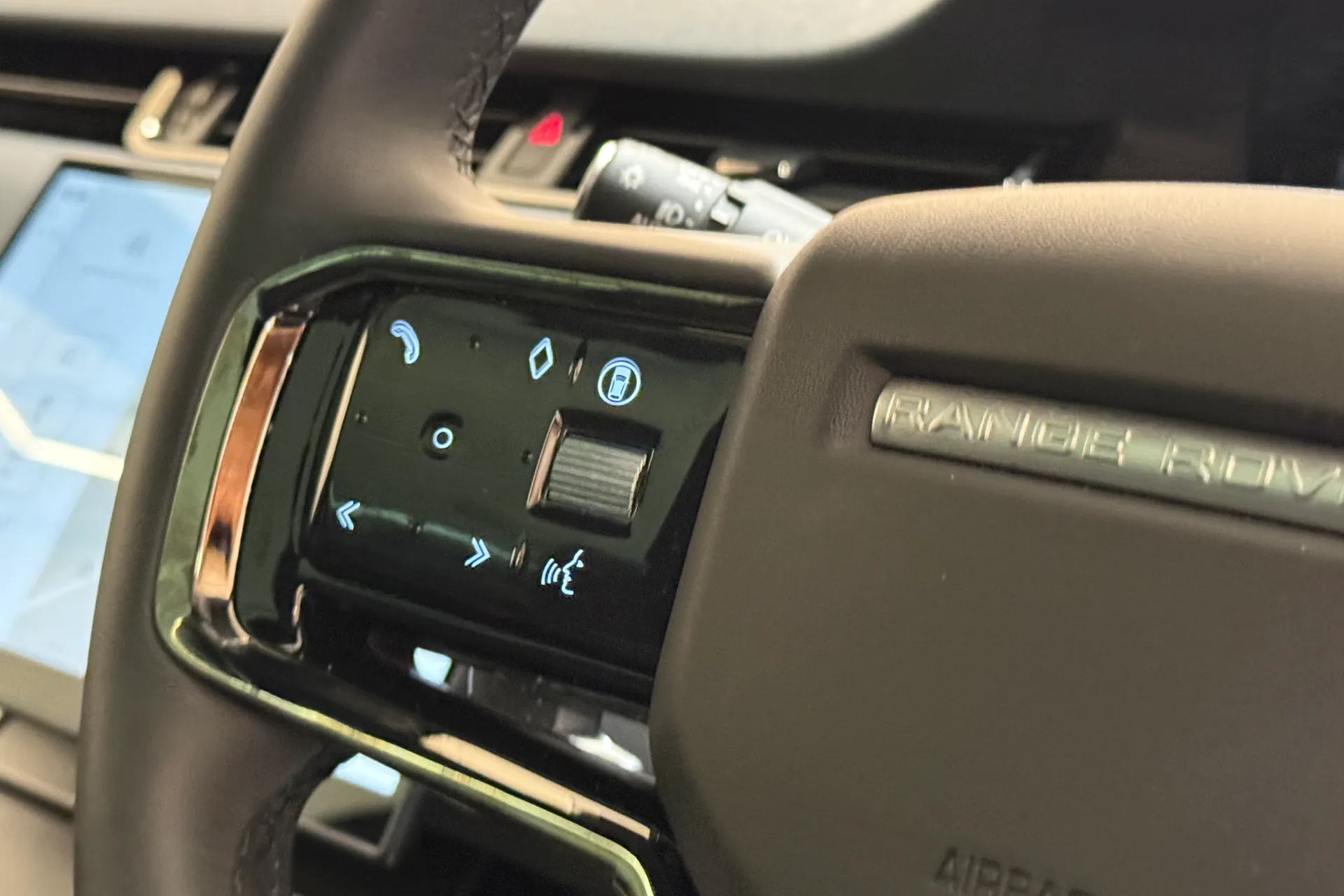 LAND ROVER RANGE ROVER EVOQUE thumbnail image number 32