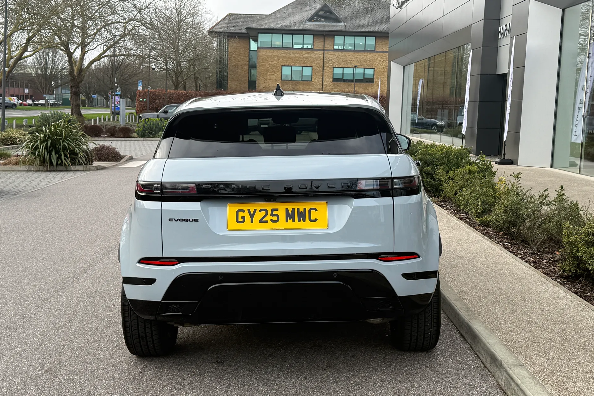 LAND ROVER RANGE ROVER EVOQUE thumbnail image number 12