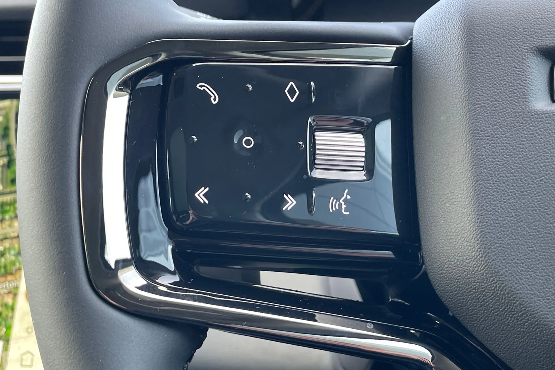 LAND ROVER RANGE ROVER EVOQUE thumbnail image number 26