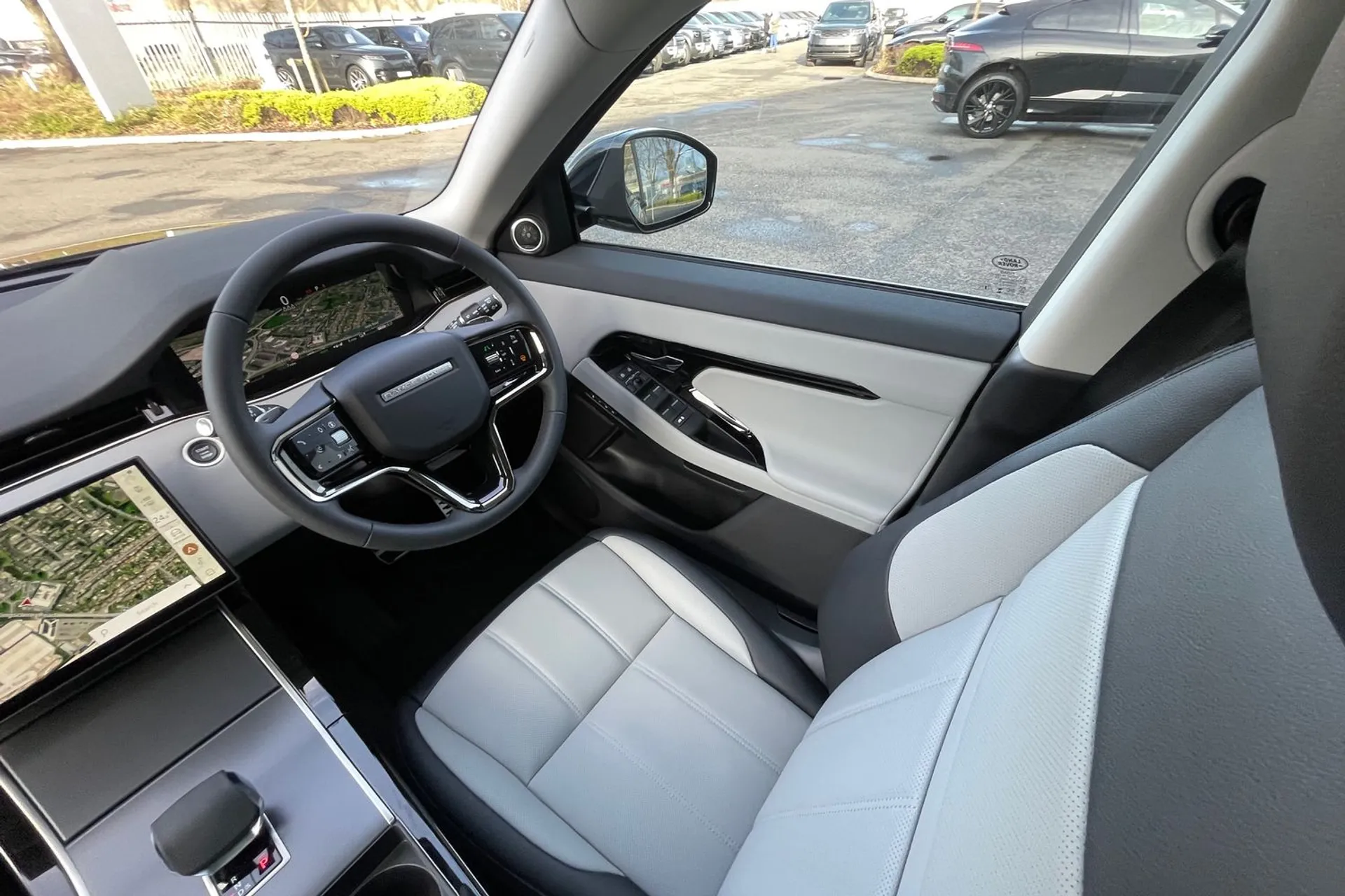 LAND ROVER RANGE ROVER EVOQUE thumbnail image number 14