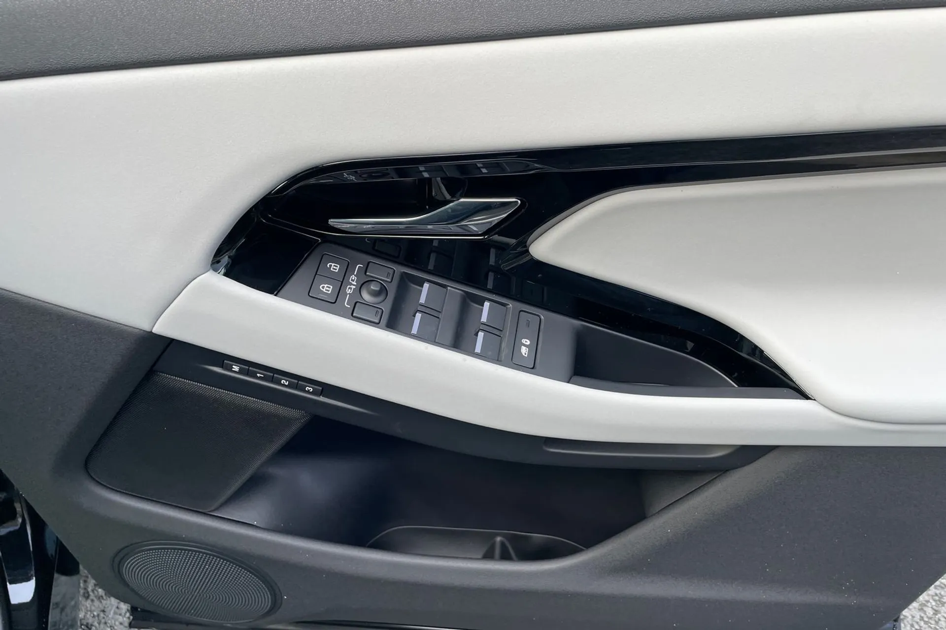 LAND ROVER RANGE ROVER EVOQUE thumbnail image number 53