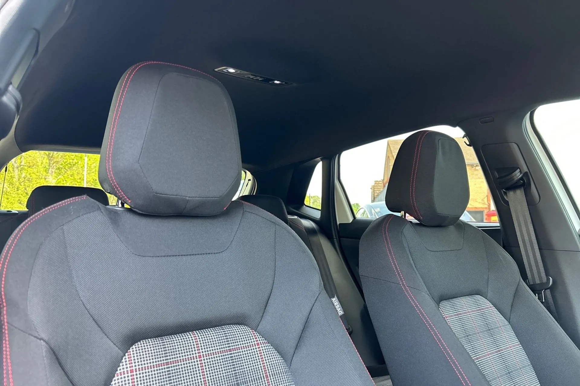 VOLKSWAGEN POLO thumbnail image number 51