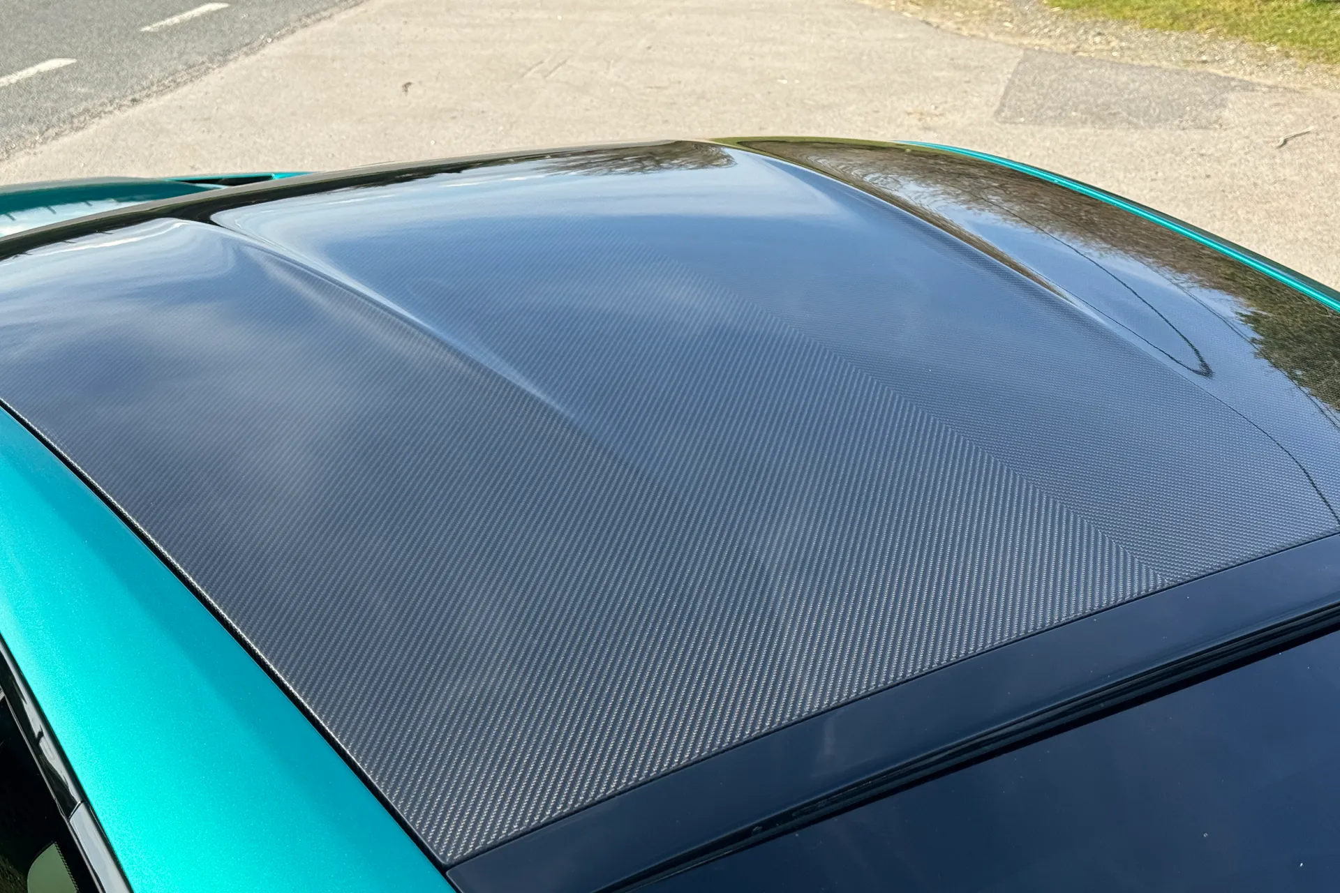 Aston Martin Vanquish thumbnail image number 4