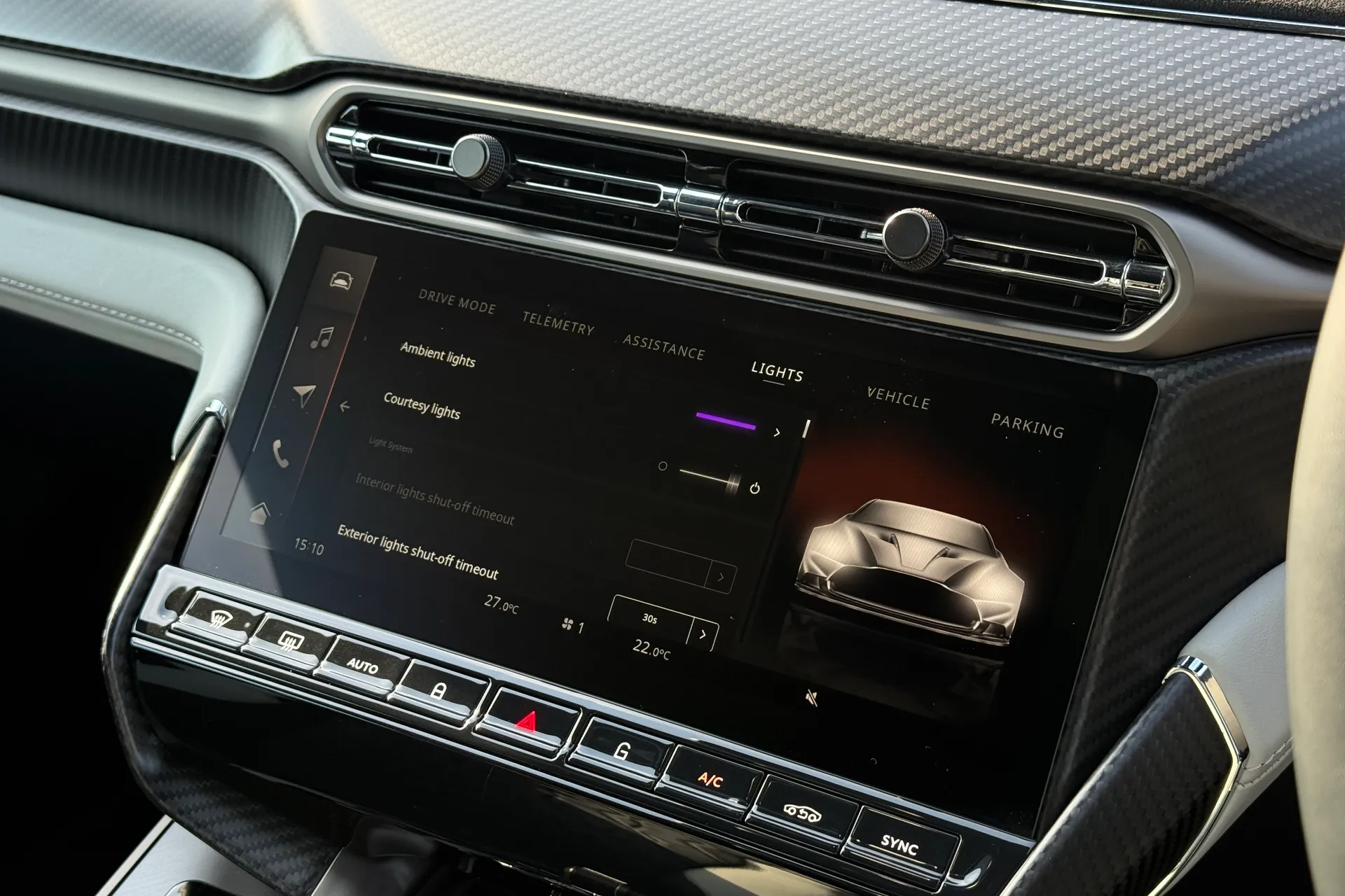 Aston Martin Vanquish thumbnail image number 16