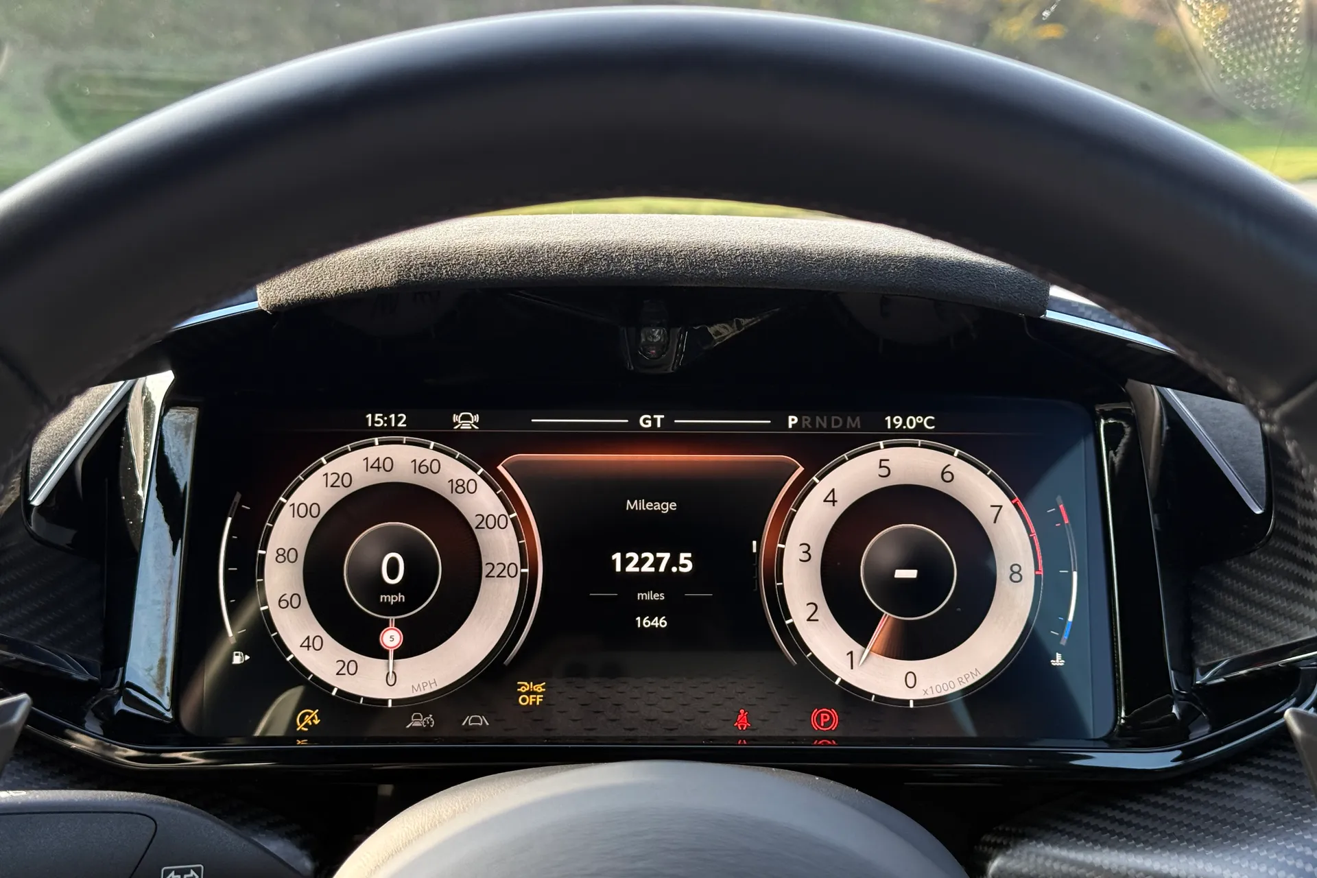 Aston Martin Vanquish thumbnail image number 18