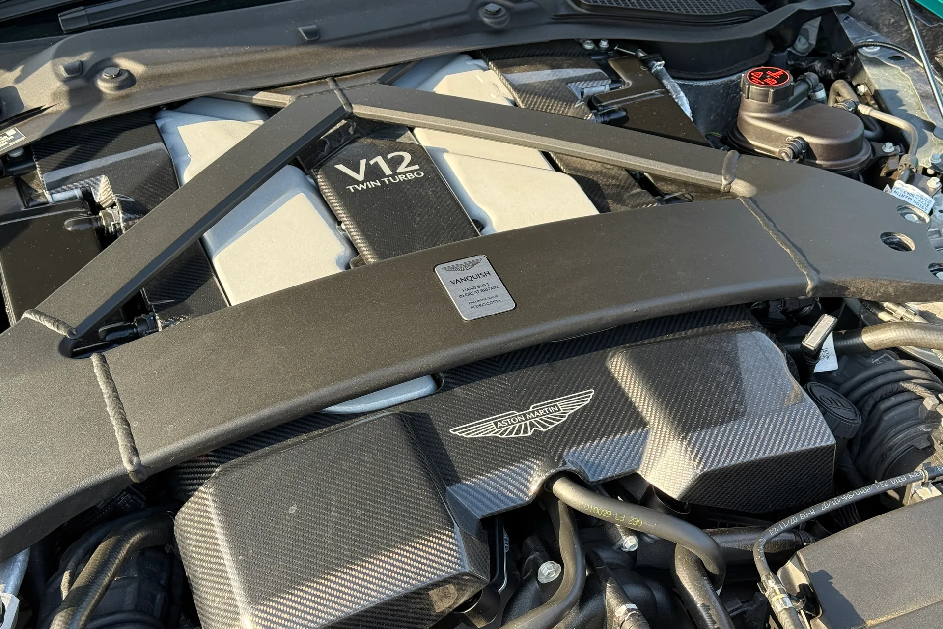 Aston Martin Vanquish thumbnail image number 50