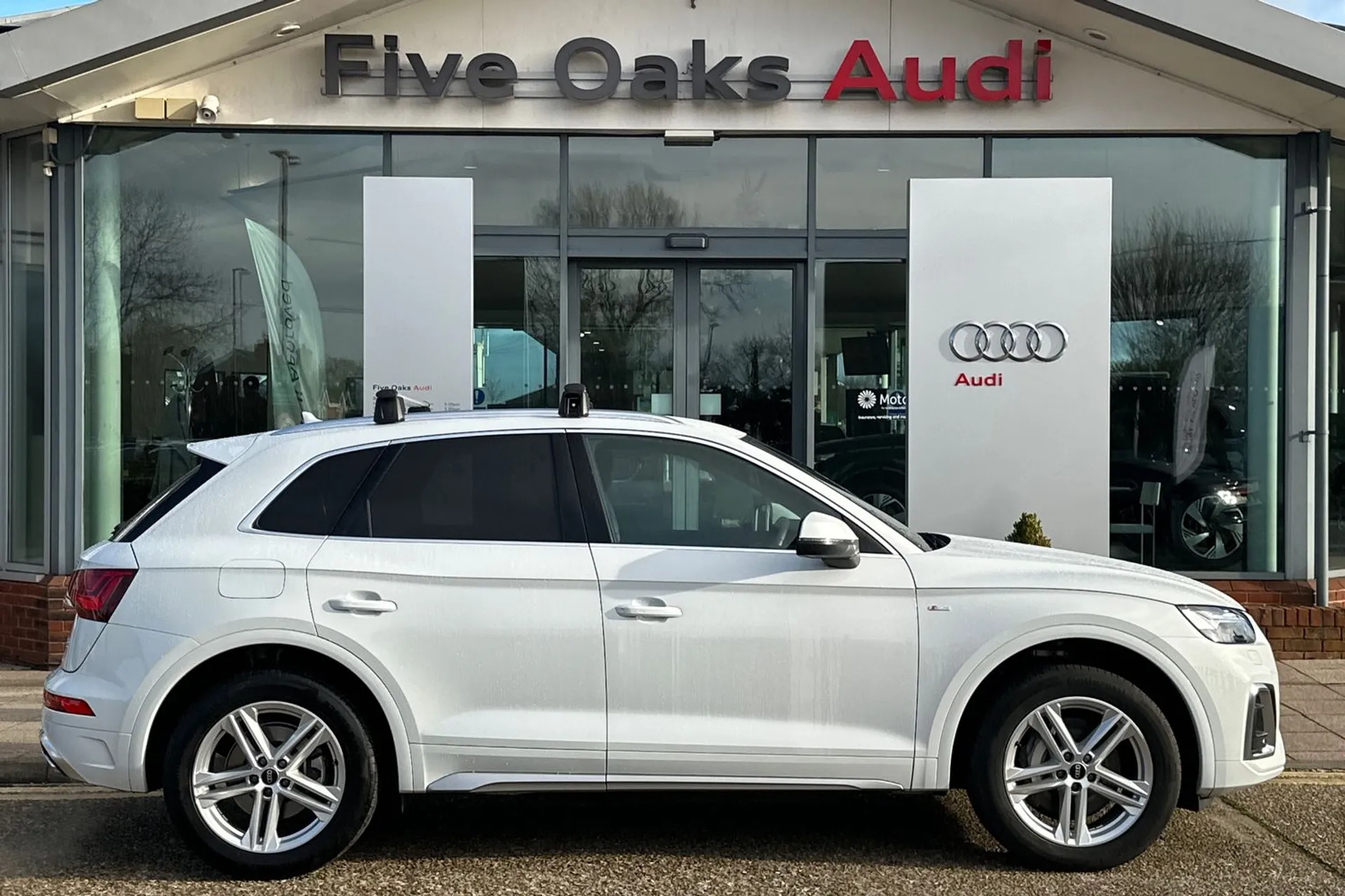 Audi Q5 thumbnail image number 2