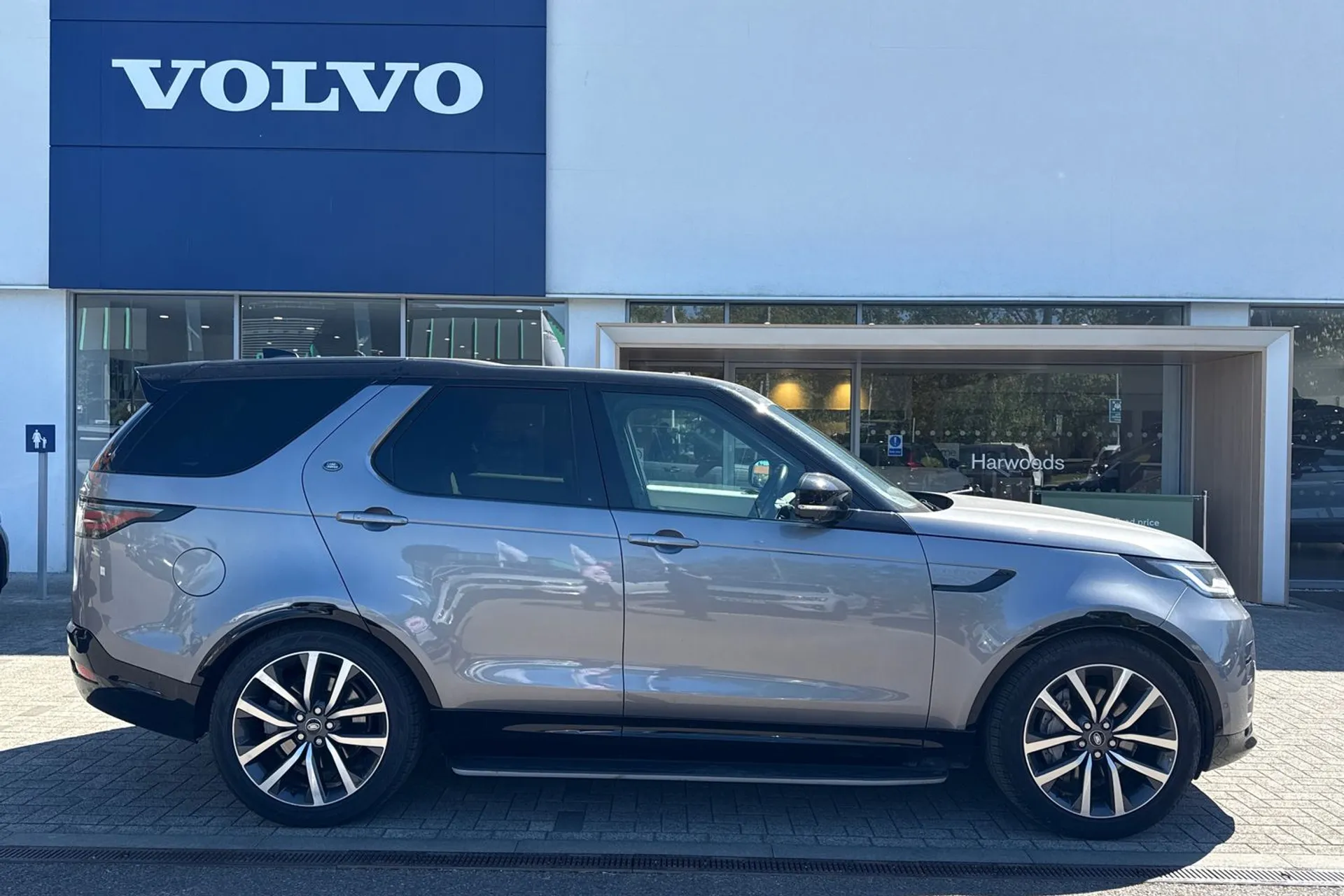 LAND ROVER DISCOVERY thumbnail image number 2