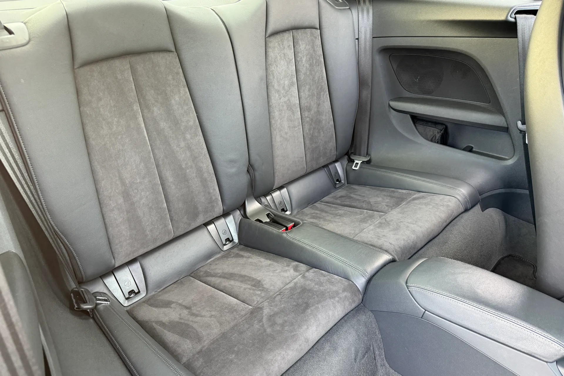 Audi TT thumbnail image number 39