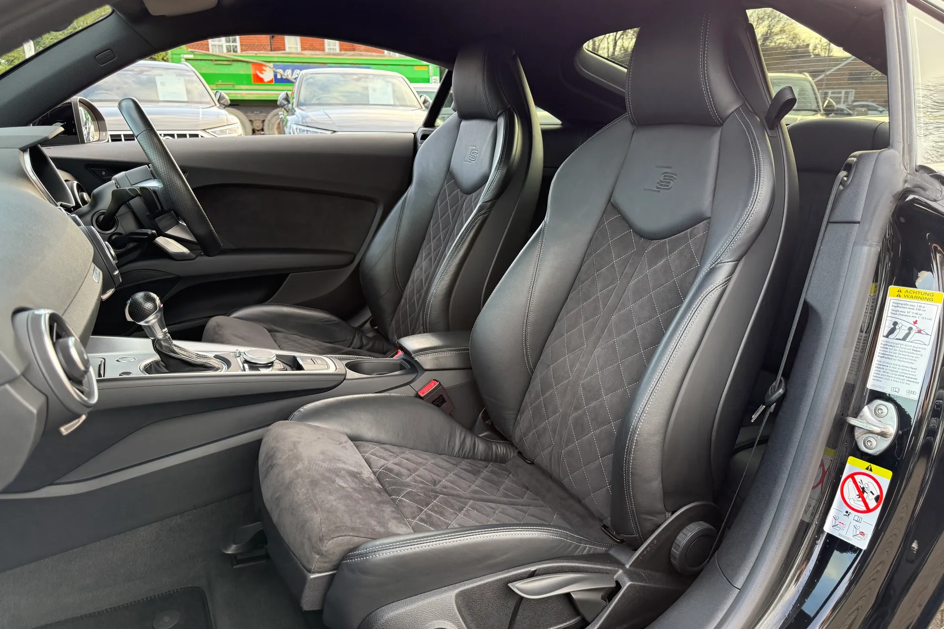 Audi TT thumbnail image number 26