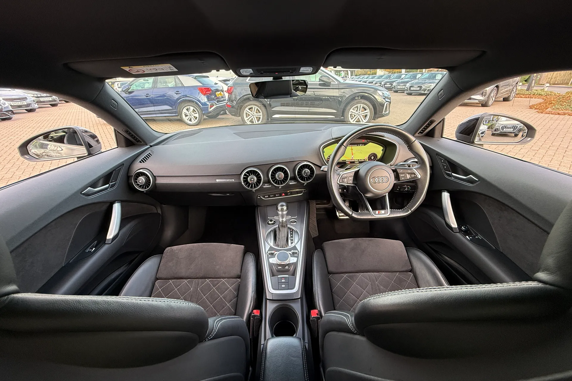 Audi TT thumbnail image number 3