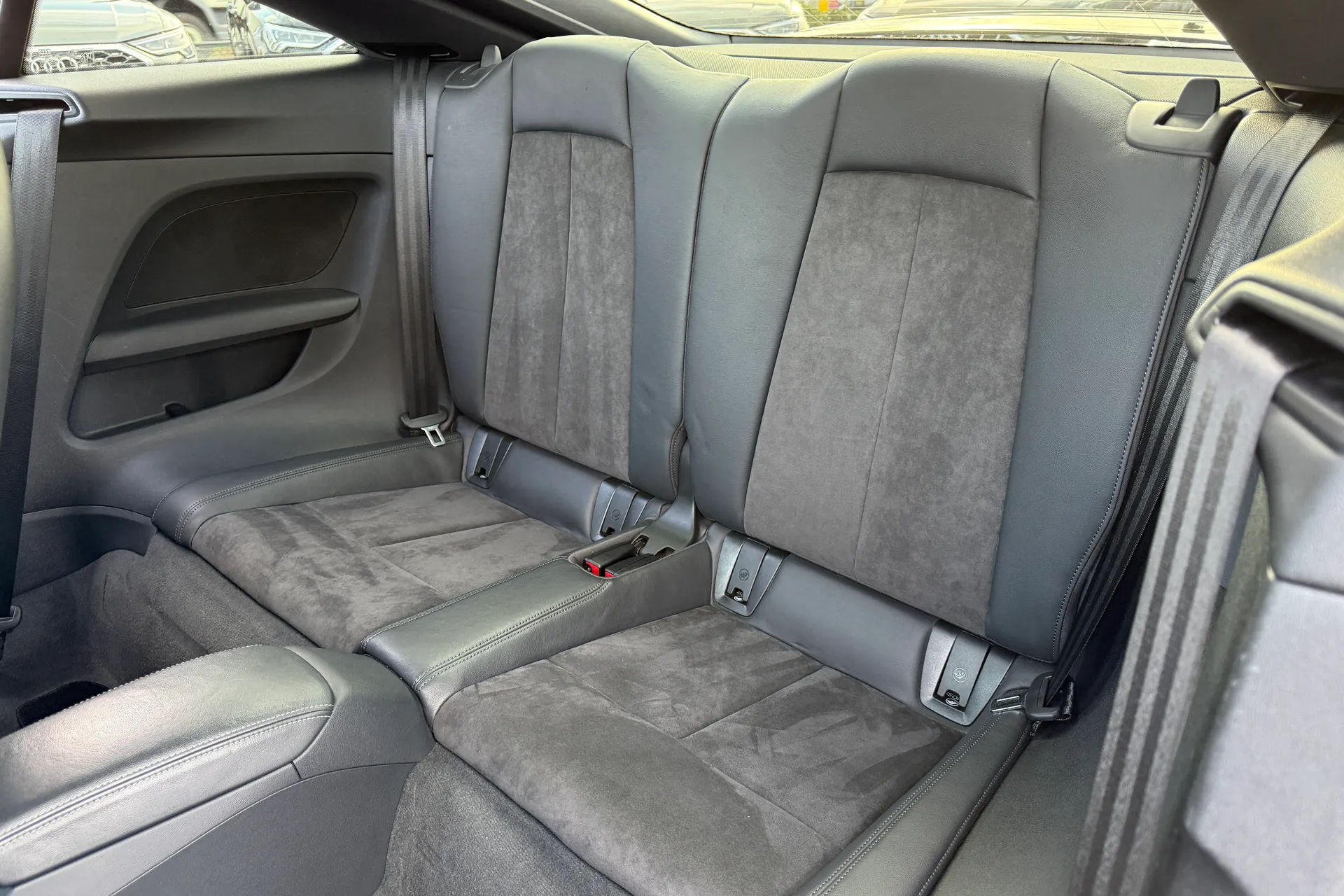 Audi TT thumbnail image number 37